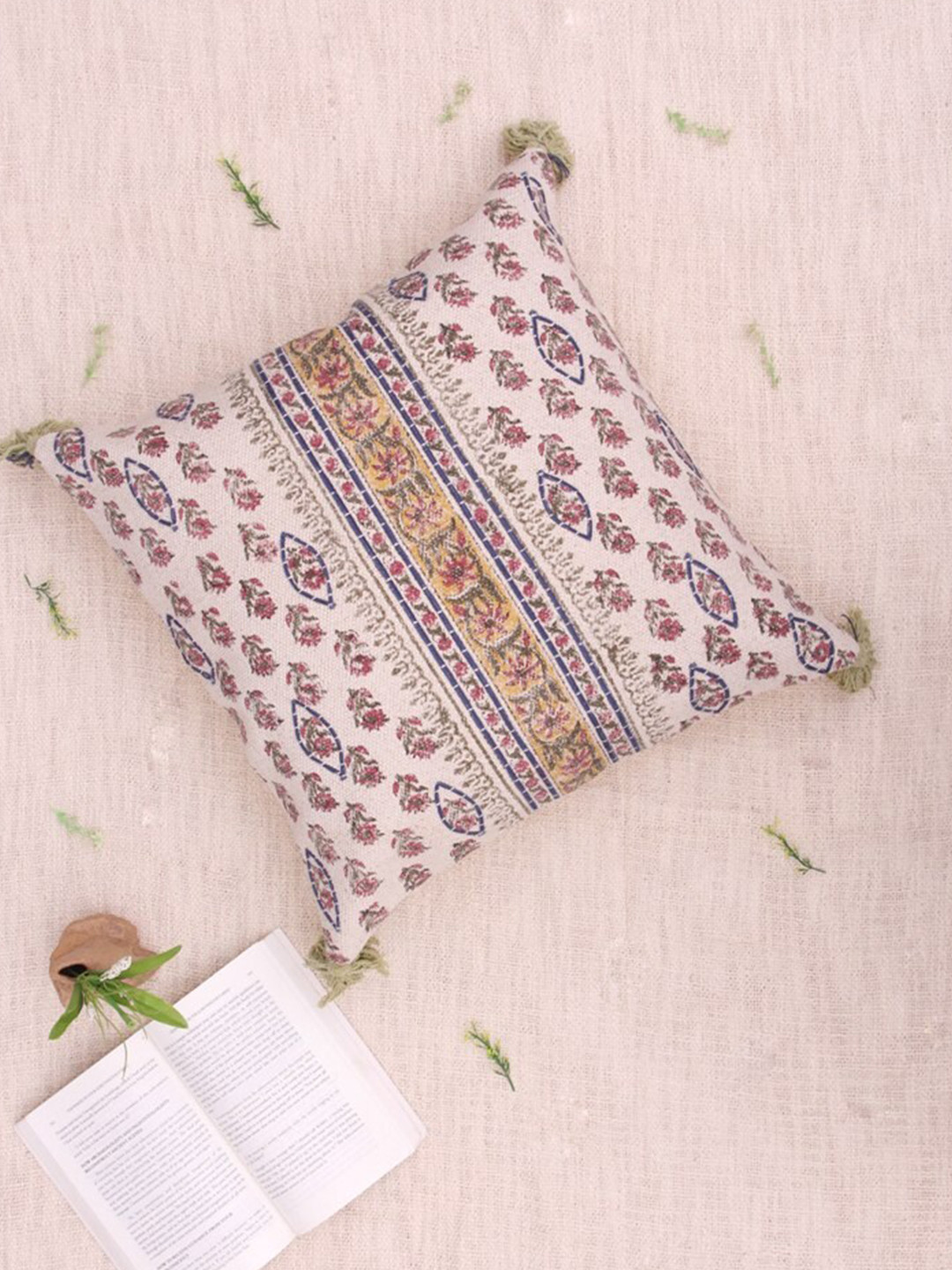 Art Avenue Fishery Brown & Pink Floral Printed Cotton Square Cushion Cover