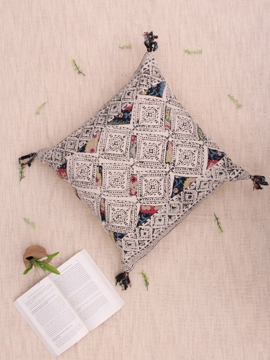 Art Avenue Dream Off White & Beige Ethnic Motifs Cotton Square Cushion Cover