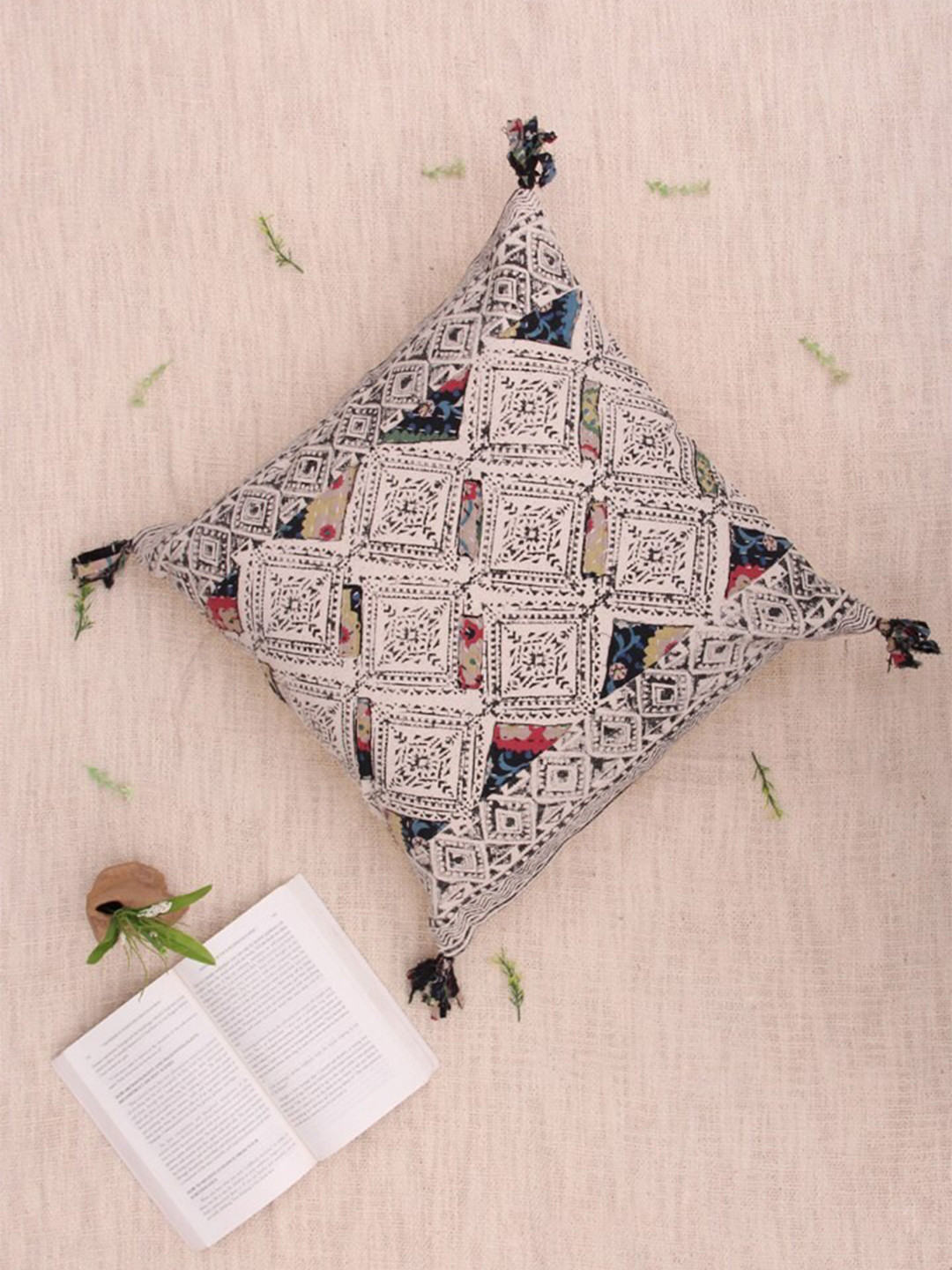 Art Avenue Dream Beige & Blue Ethnic Motifs Printed Cotton Square Cushion Cover