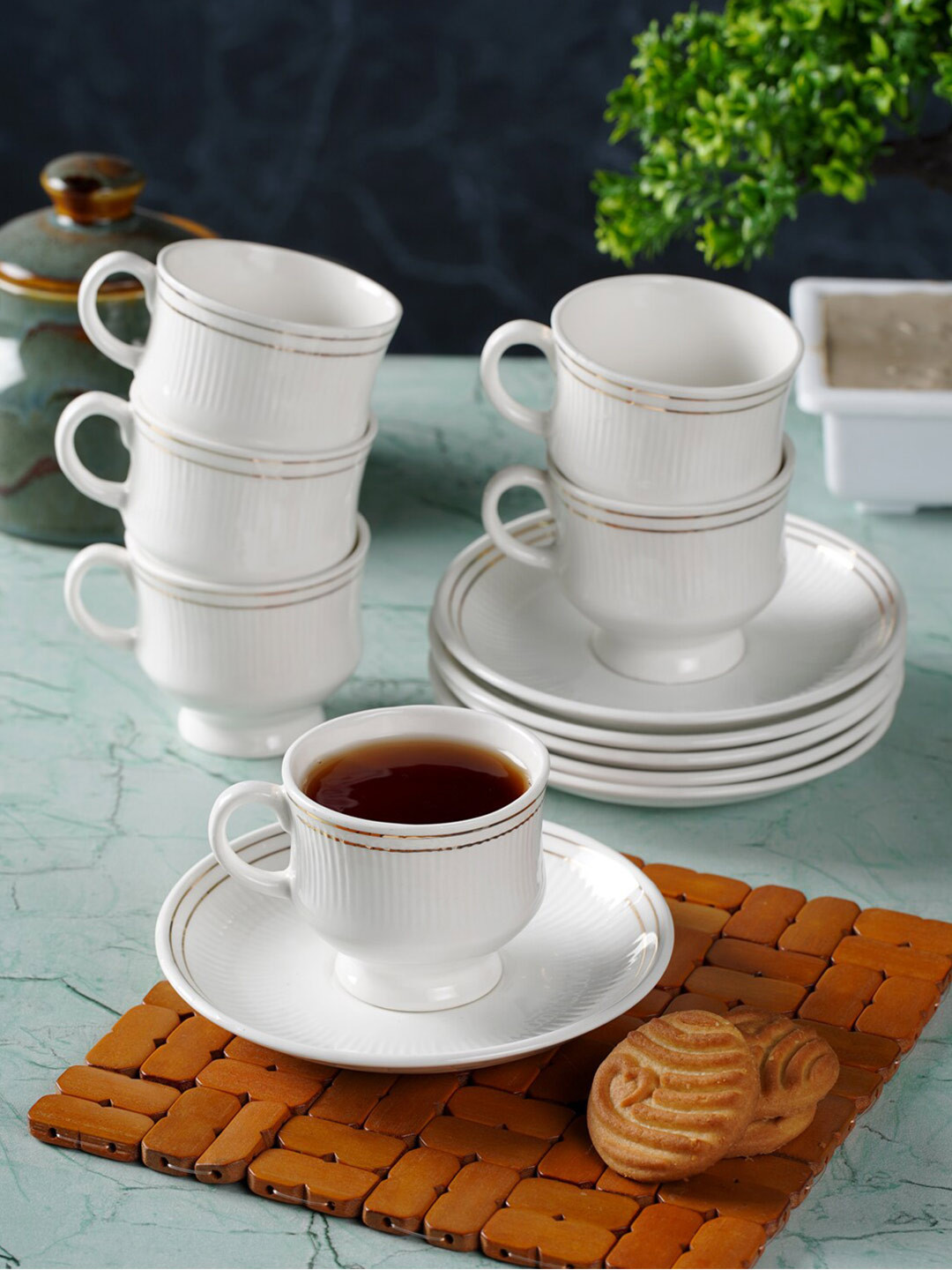CDI White 12 Pieces Bone China Glossy Tea Cups & Saucers 200 ml Each