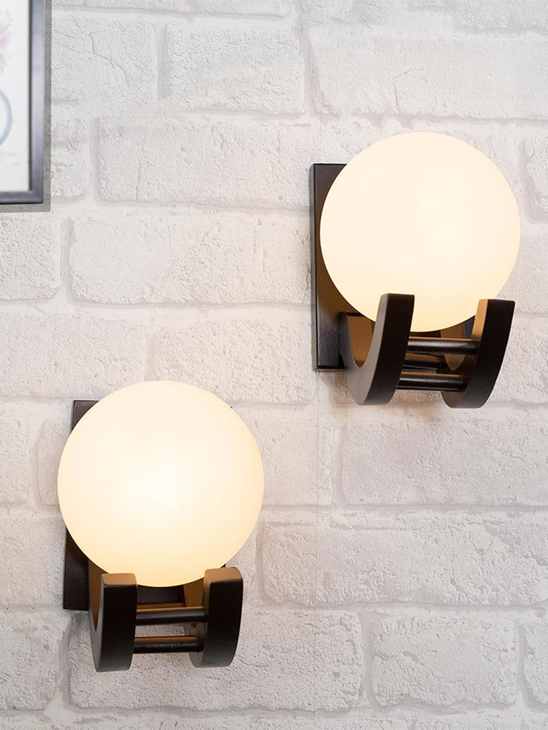 Homesake 2-Pcs Brown & White Wooden Gooseneck Zedo Wall Lamps