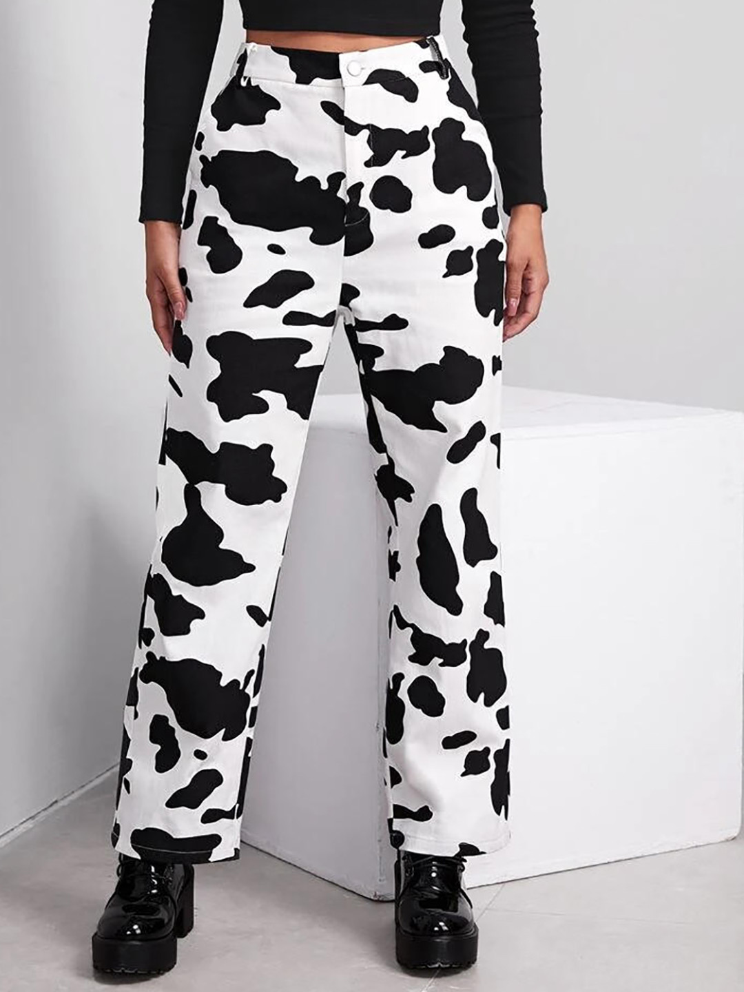 BAESD Women Abstract Printed Mid-Rise Plain Relaxed Parallel Trousers