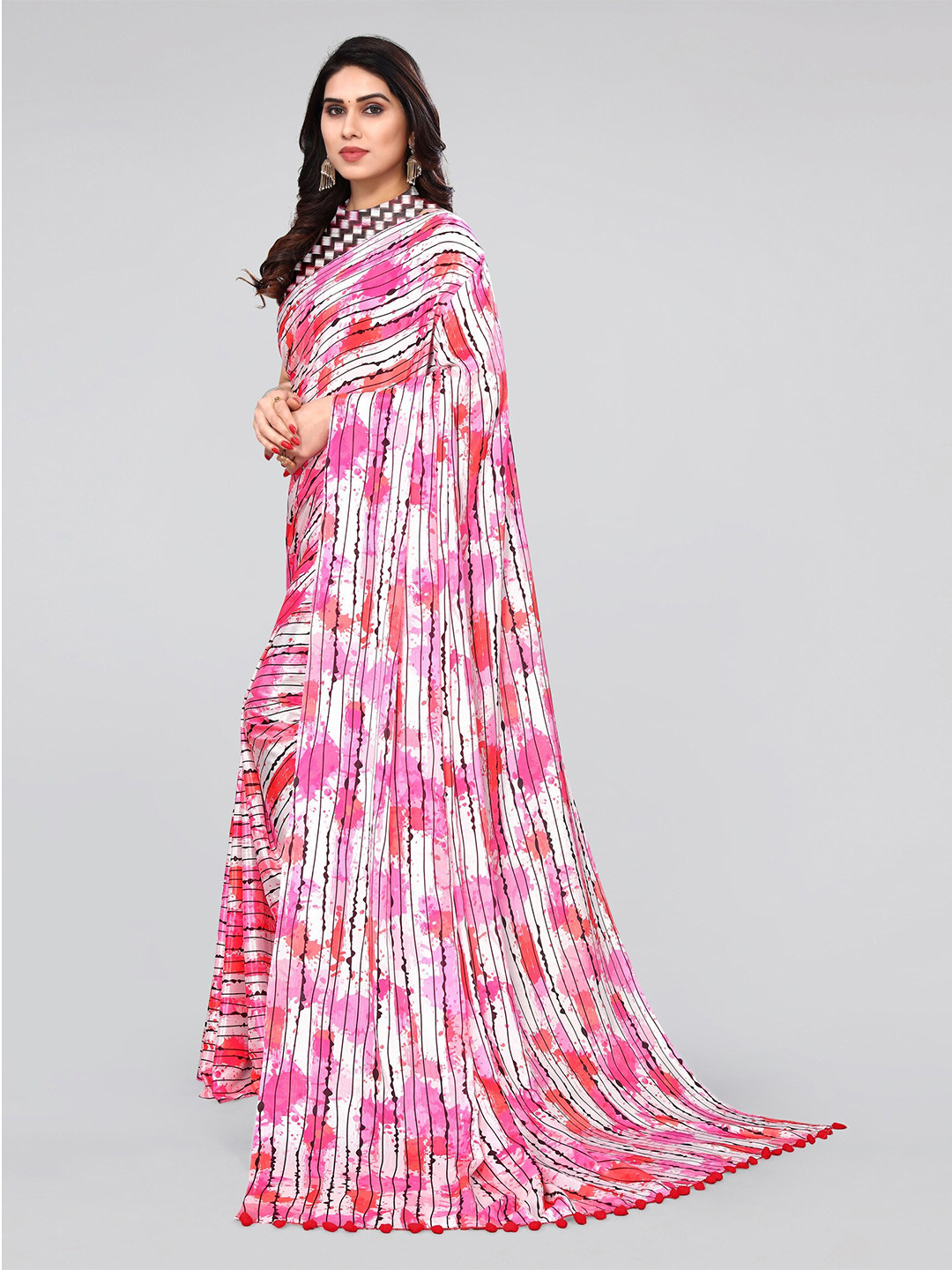 MIRCHI FASHION Off White & Pink Abstract Printed Satin Saree