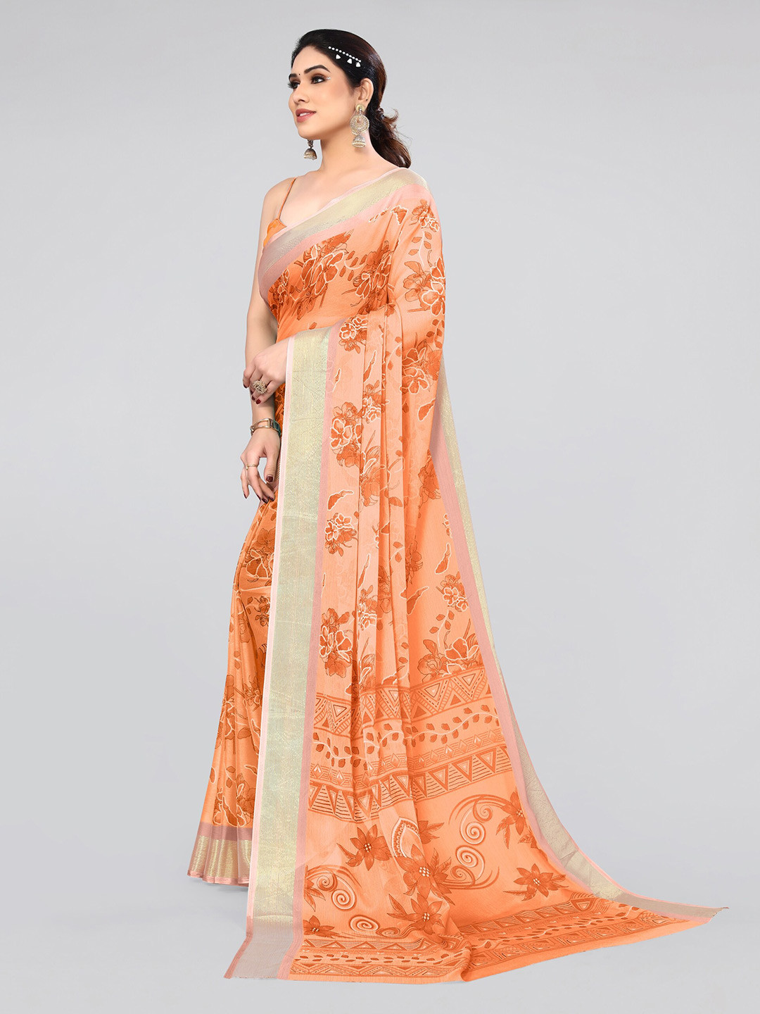 MIRCHI FASHION Peach-Coloured & White Floral Printed Zari Saree