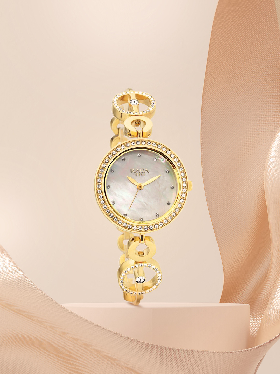 Titan Women raga refresher 2020 Brass Dial Mother of Pearl Analogue Watch NR2539YM02