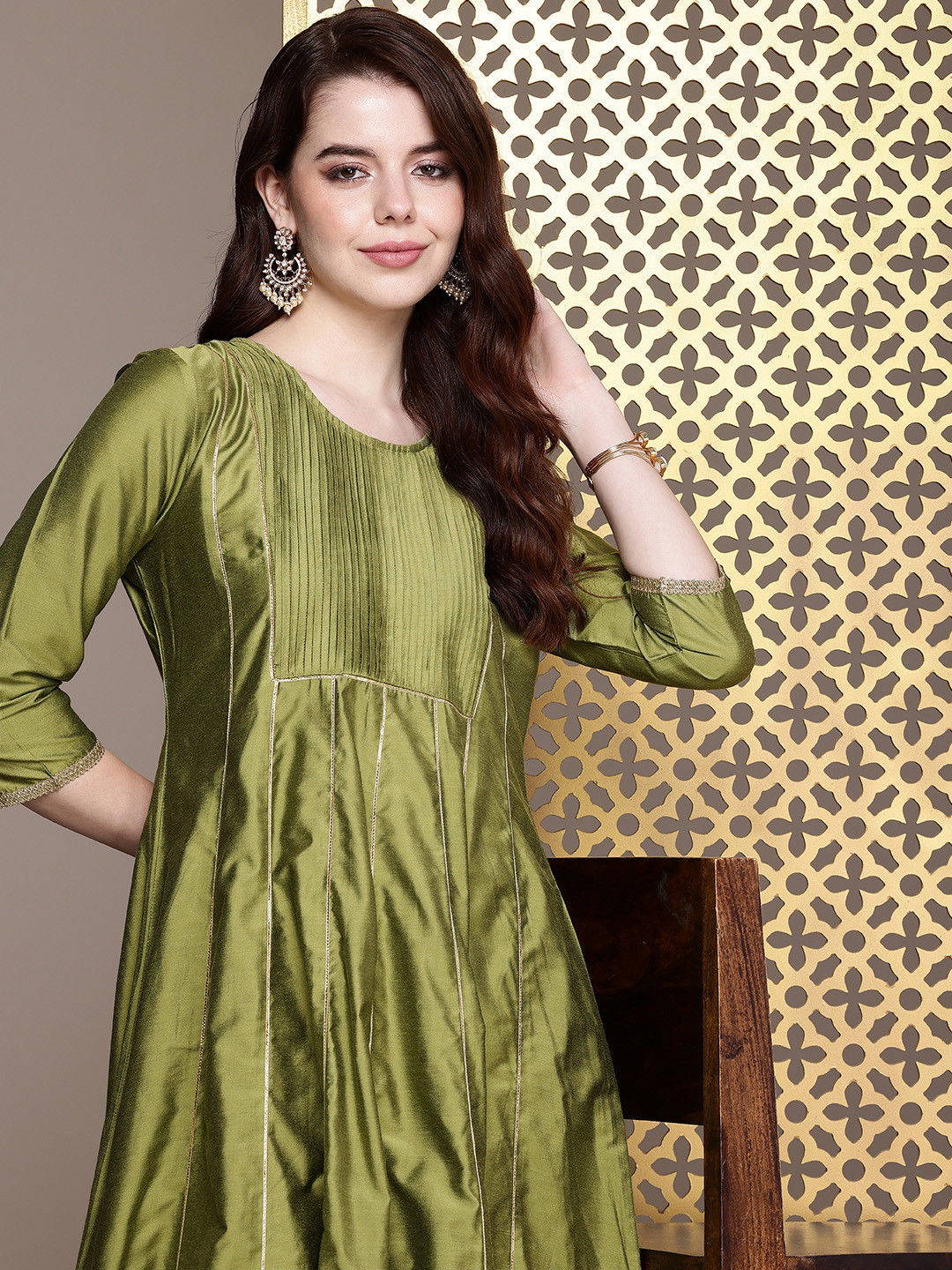 House of Pataudi Jashn Gathered Detailed Gotta Patti Kurta