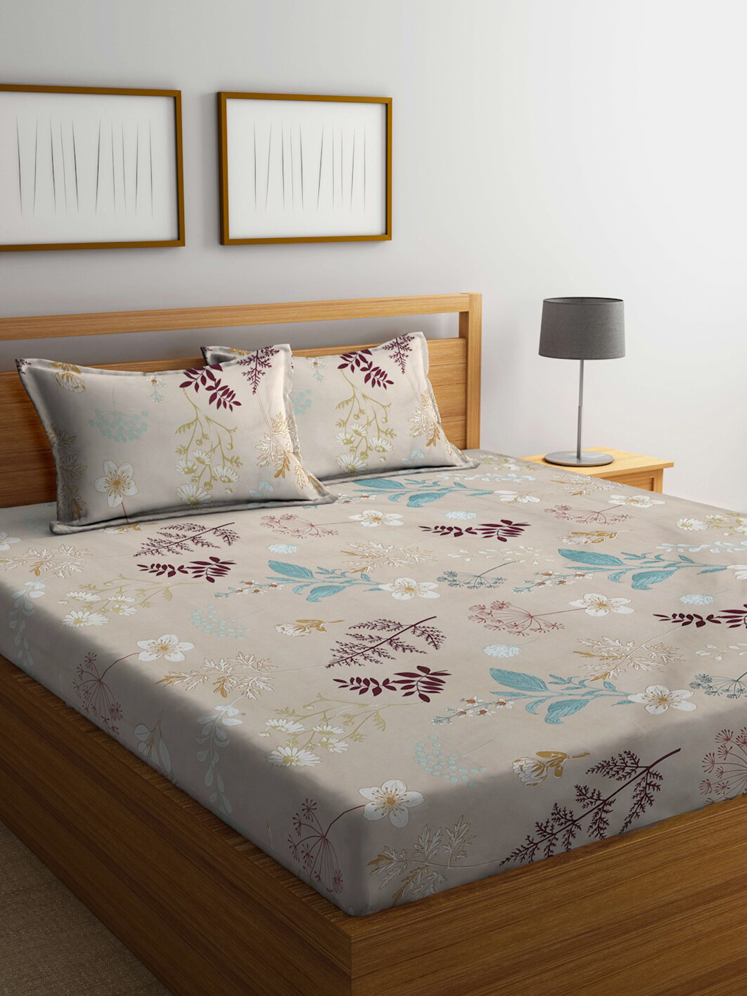 KLOTTHE Beige & Brown Floral Printed 300 TC King Bedsheet & 2 Pillow Covers
