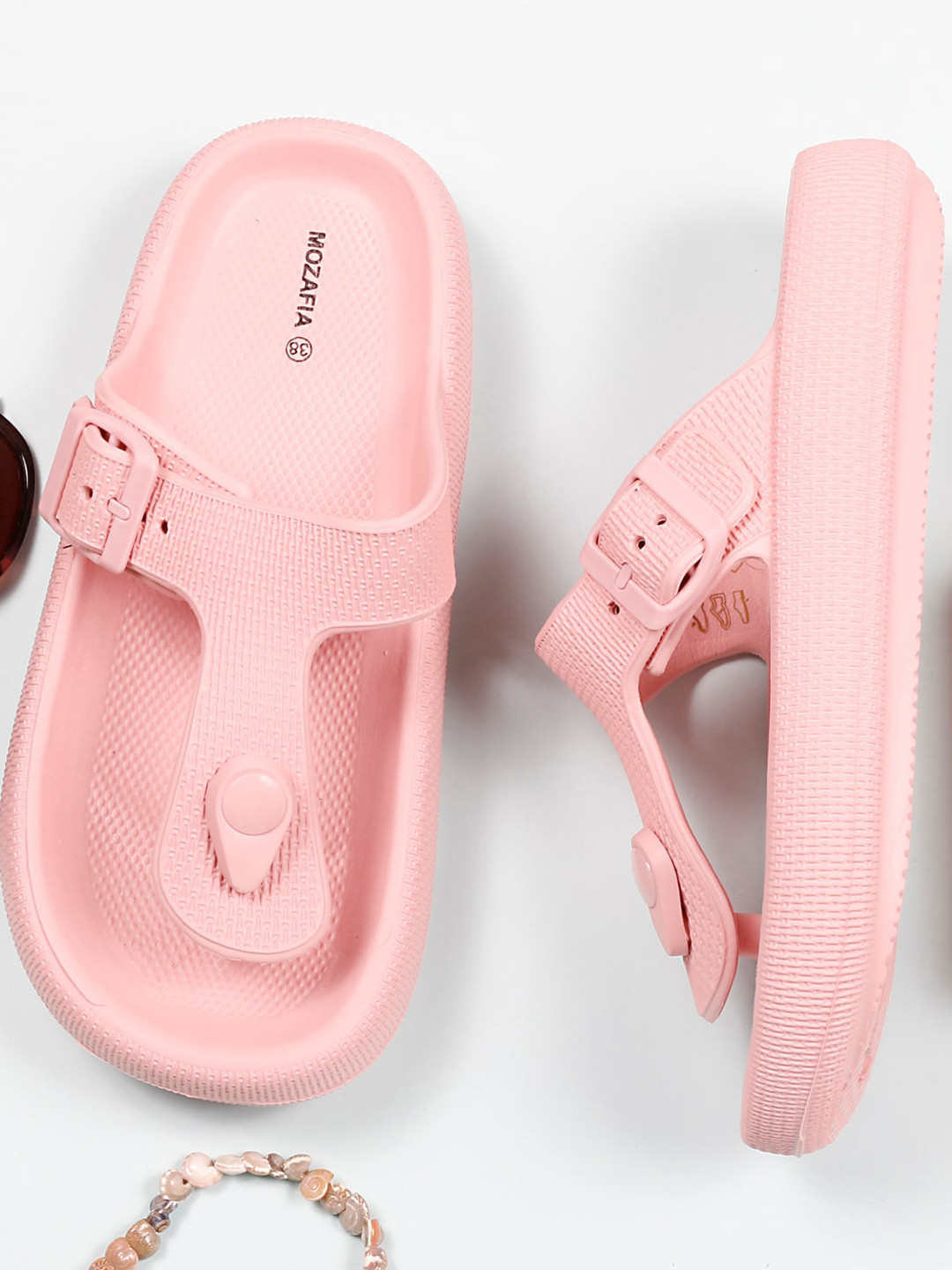 MOZAFIA Women Buckle Detail Rubber Thong Flip-Flops