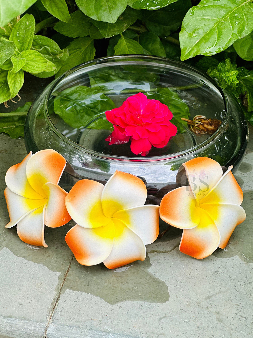 BS AMOR Orange Glass Flower Vase With 3 Pieces Flowers