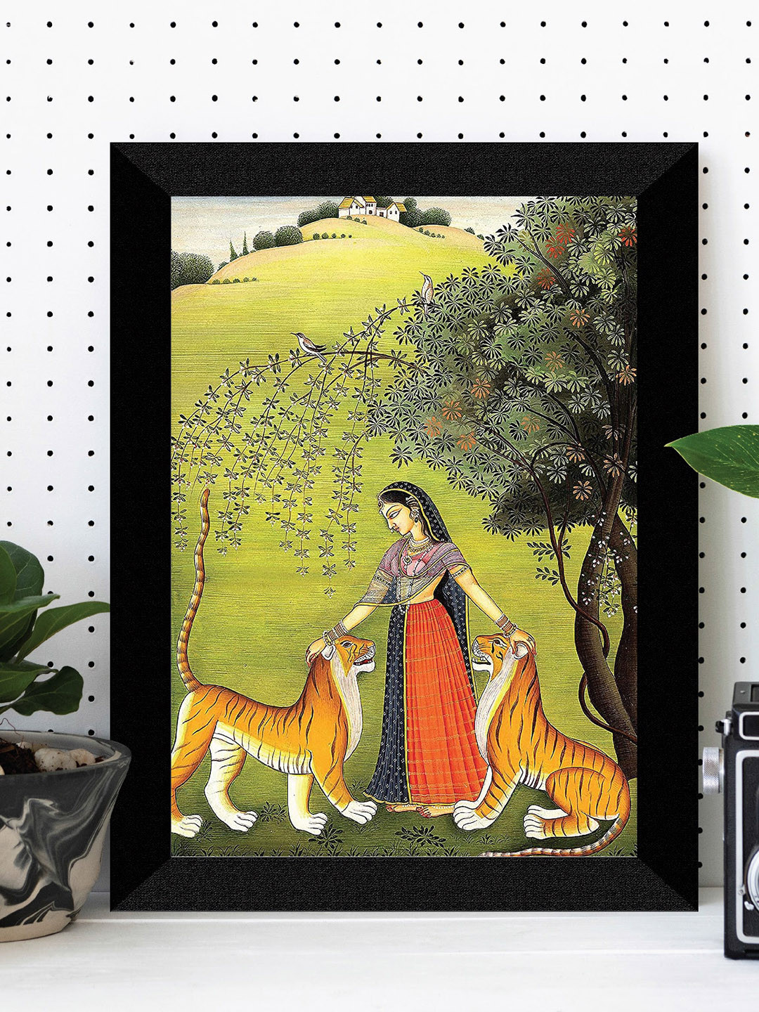 SAF Green & Red Ragini Sehuti With Tigers Black framed Wall Art