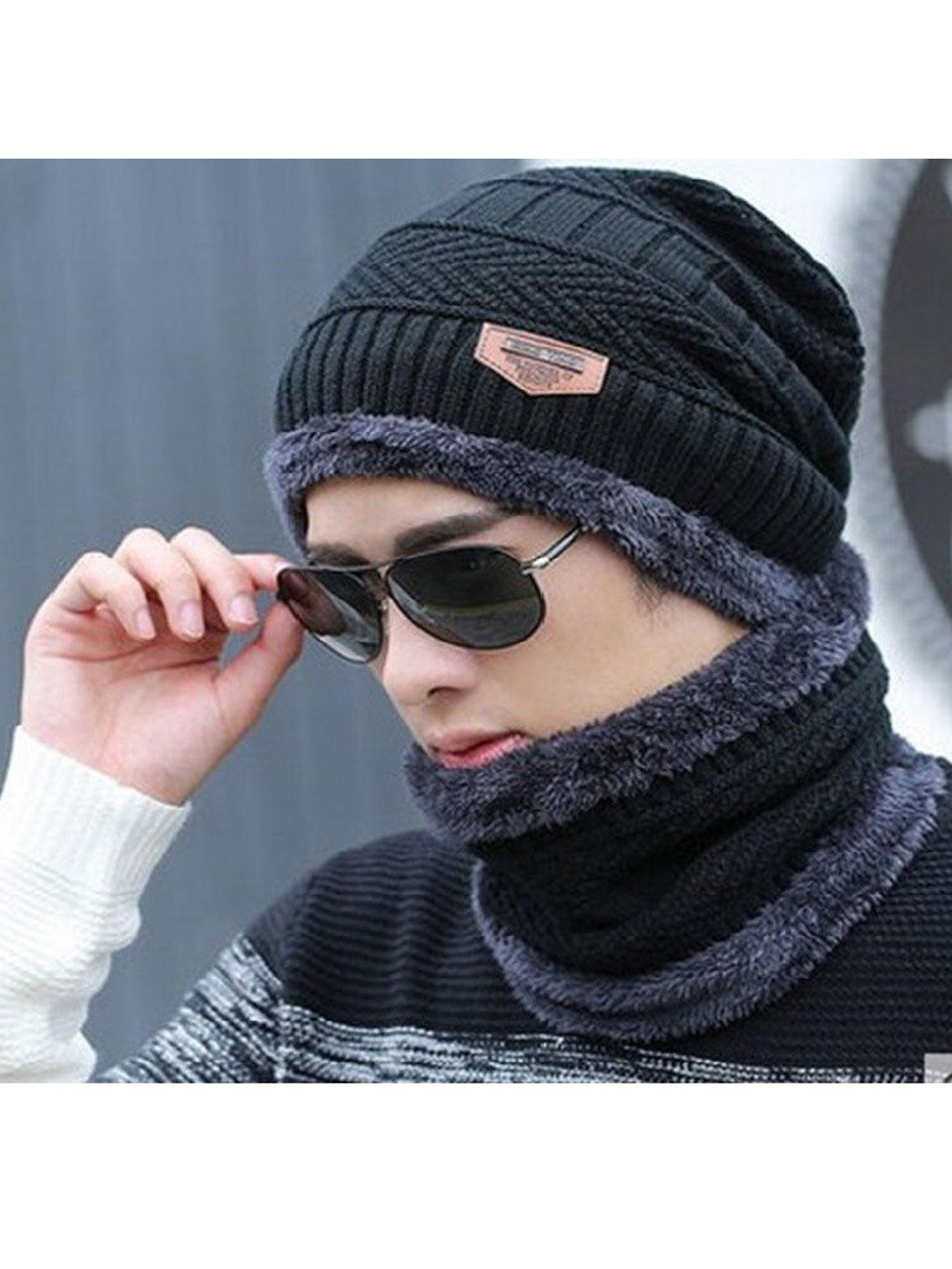 Alexvyan Men Self Design Acrylic Snow & Wind proof Beanie & Scarf
