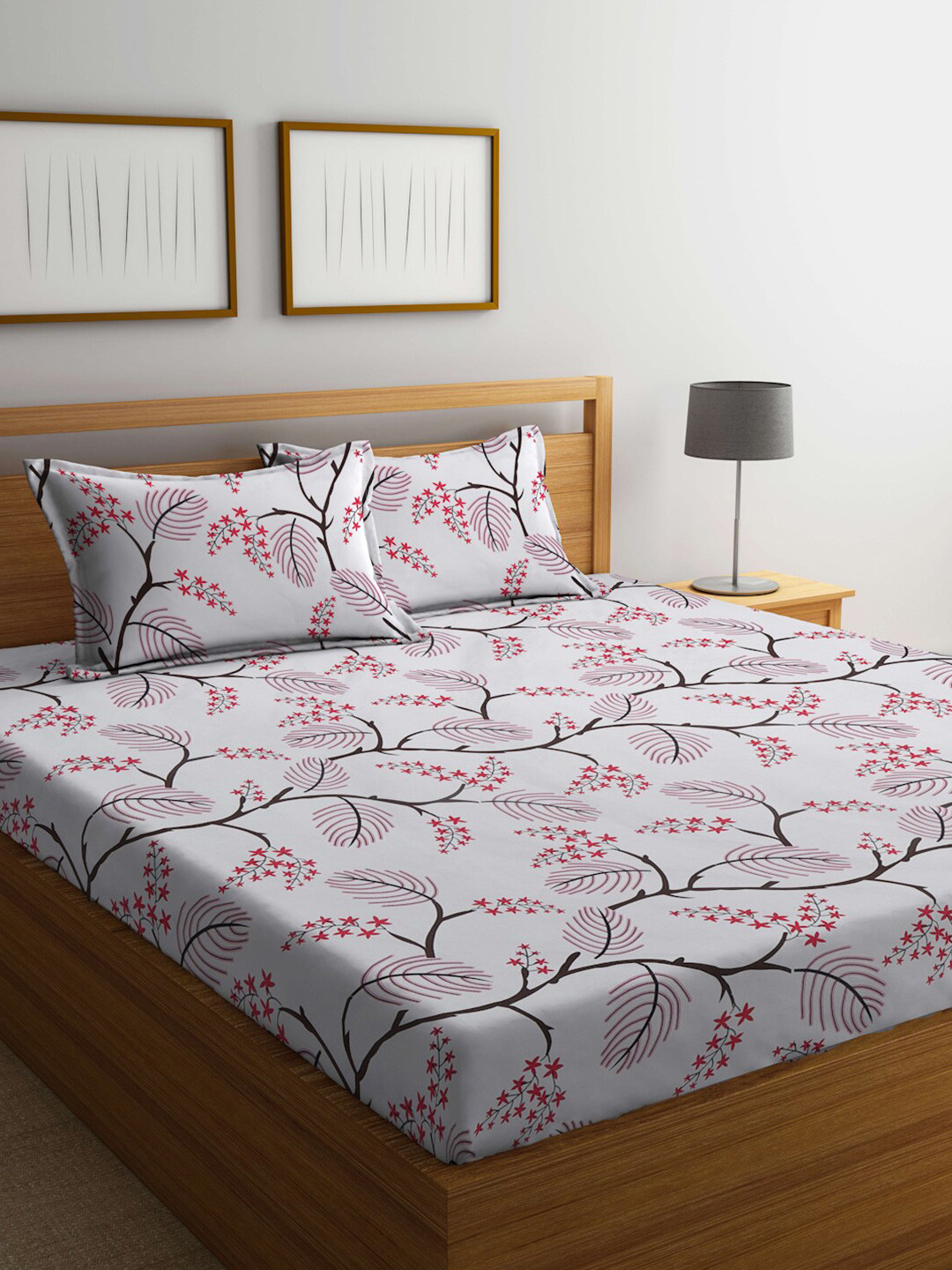 KLOTTHE White Floral Polycotton 300 TC Fitted King Fine Bedsheet with 2 Pillow Covers-98 x 89 inches