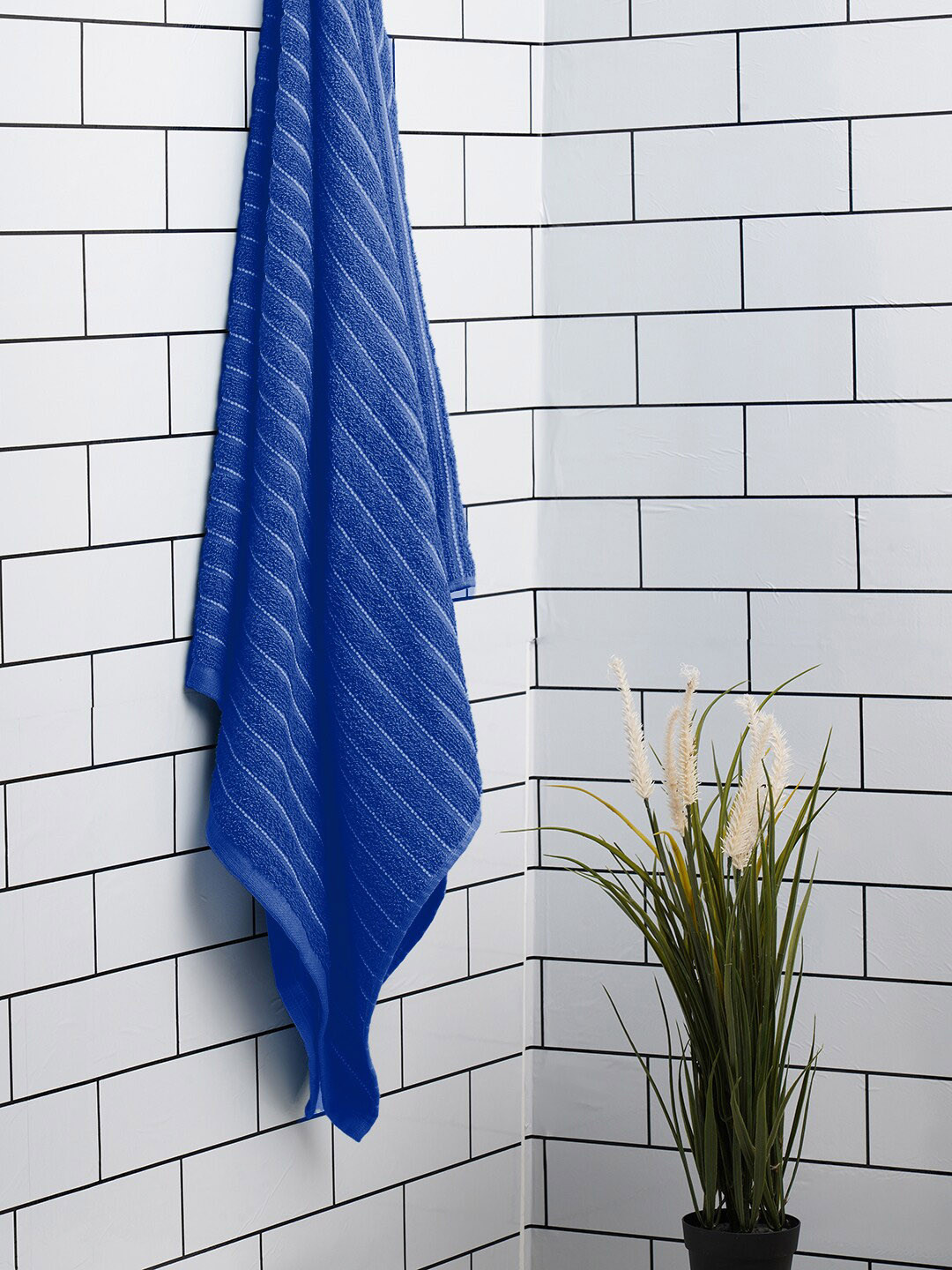 Welspun 2-In-1 Navy Blue Striped 250 GSM Pure Cotton Bath Towel