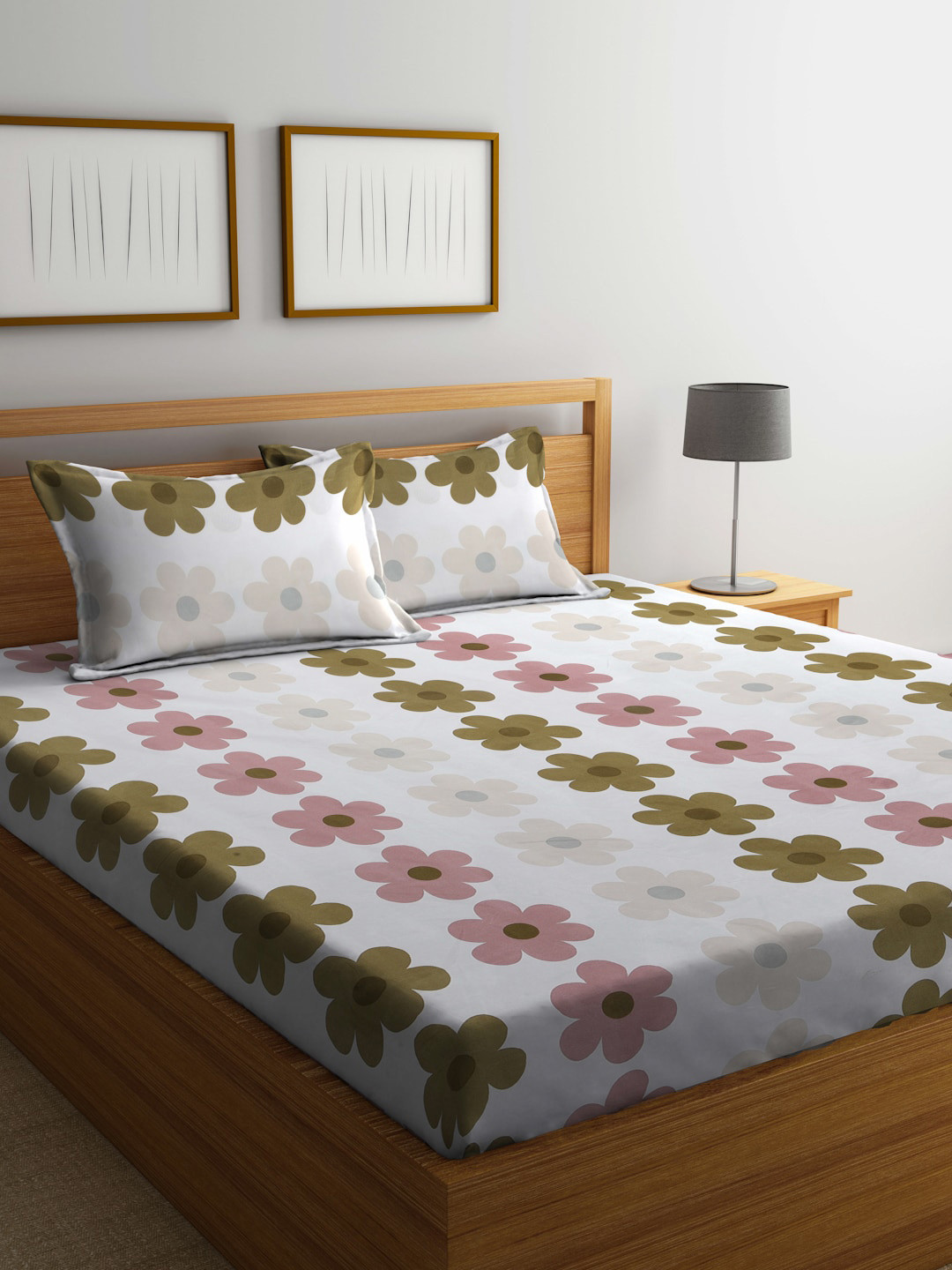 KLOTTHE White Floral Polycotton 300 TC King Fine Bedsheet with 2 Pillow Covers-98 x 89 inches
