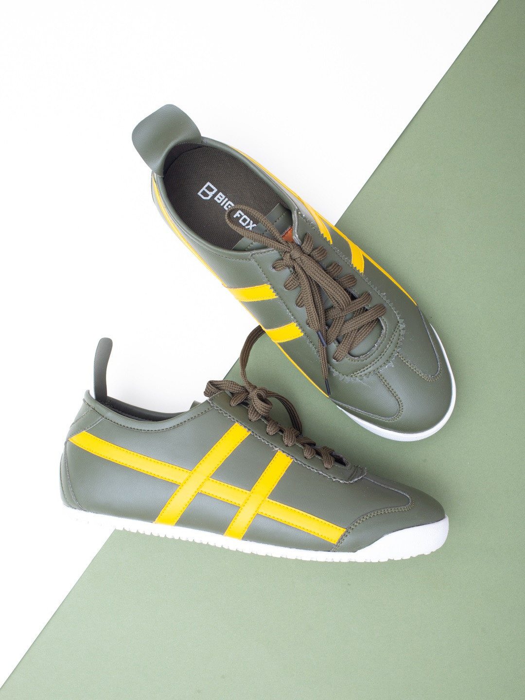 Big Fox Men Striped Lightweight Comfort Insole Basics Sneakers