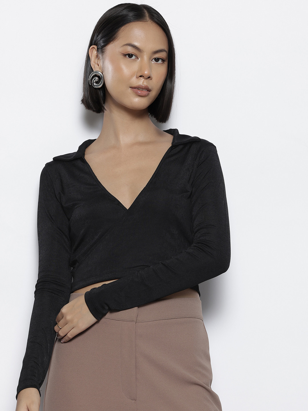 NA-KD Velvet Finish Shirt Style Crop Top
