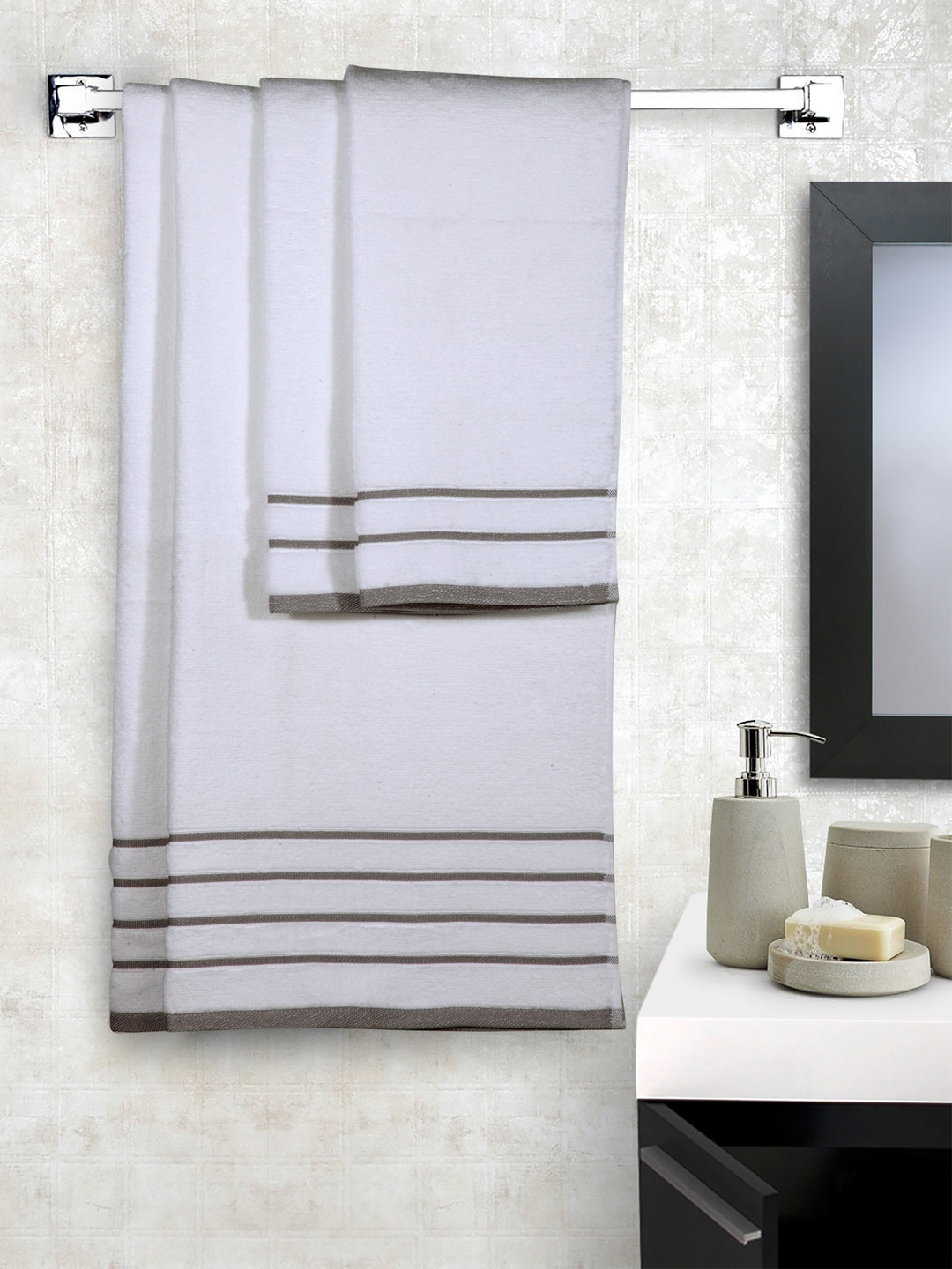 MARK HOME Set of 4  Cotton White 500 GSM Zero Twist Anti Microbial Treated Towels