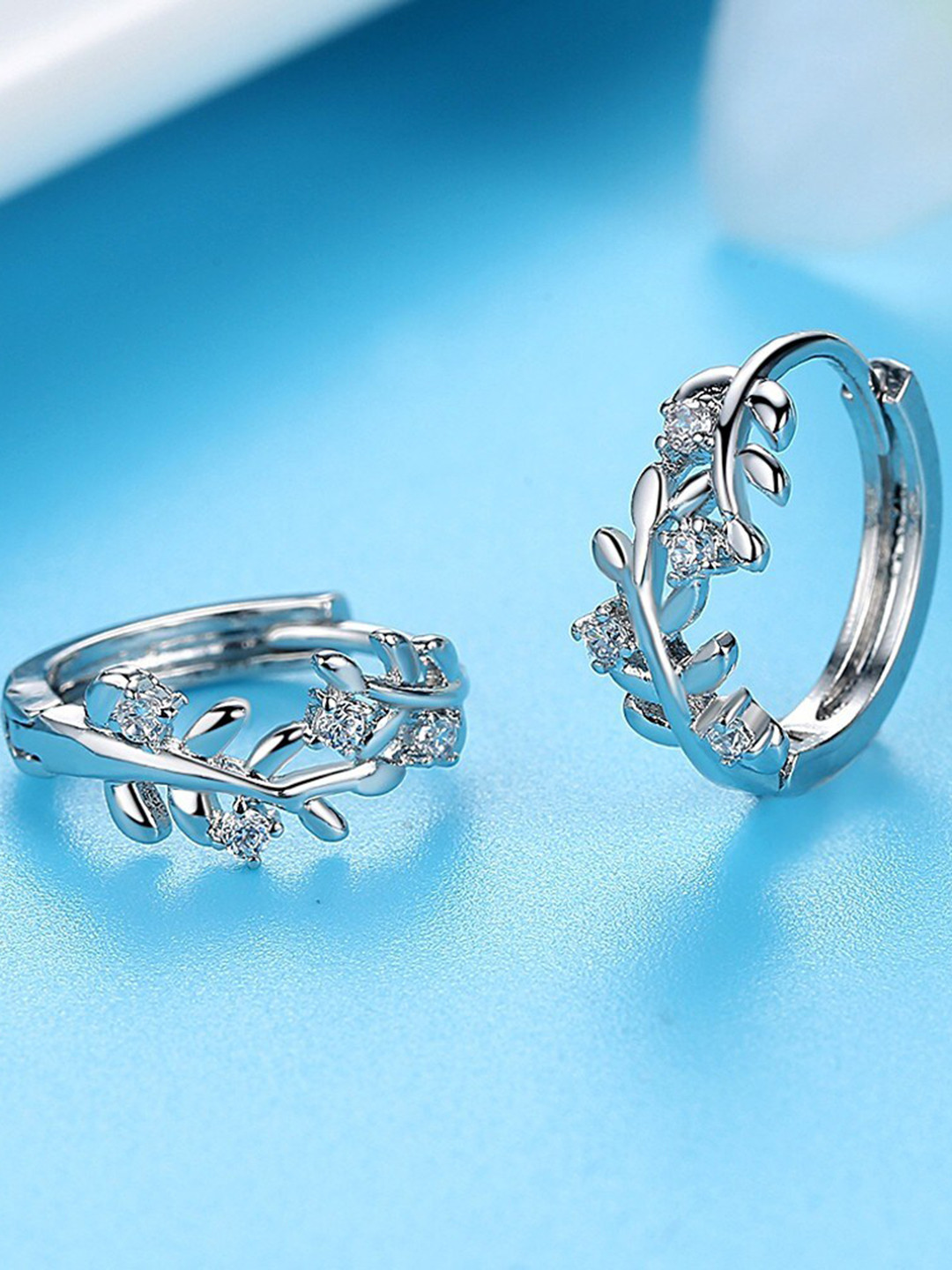 MYKI Silver-Plated Contemporary Hoop Earrings