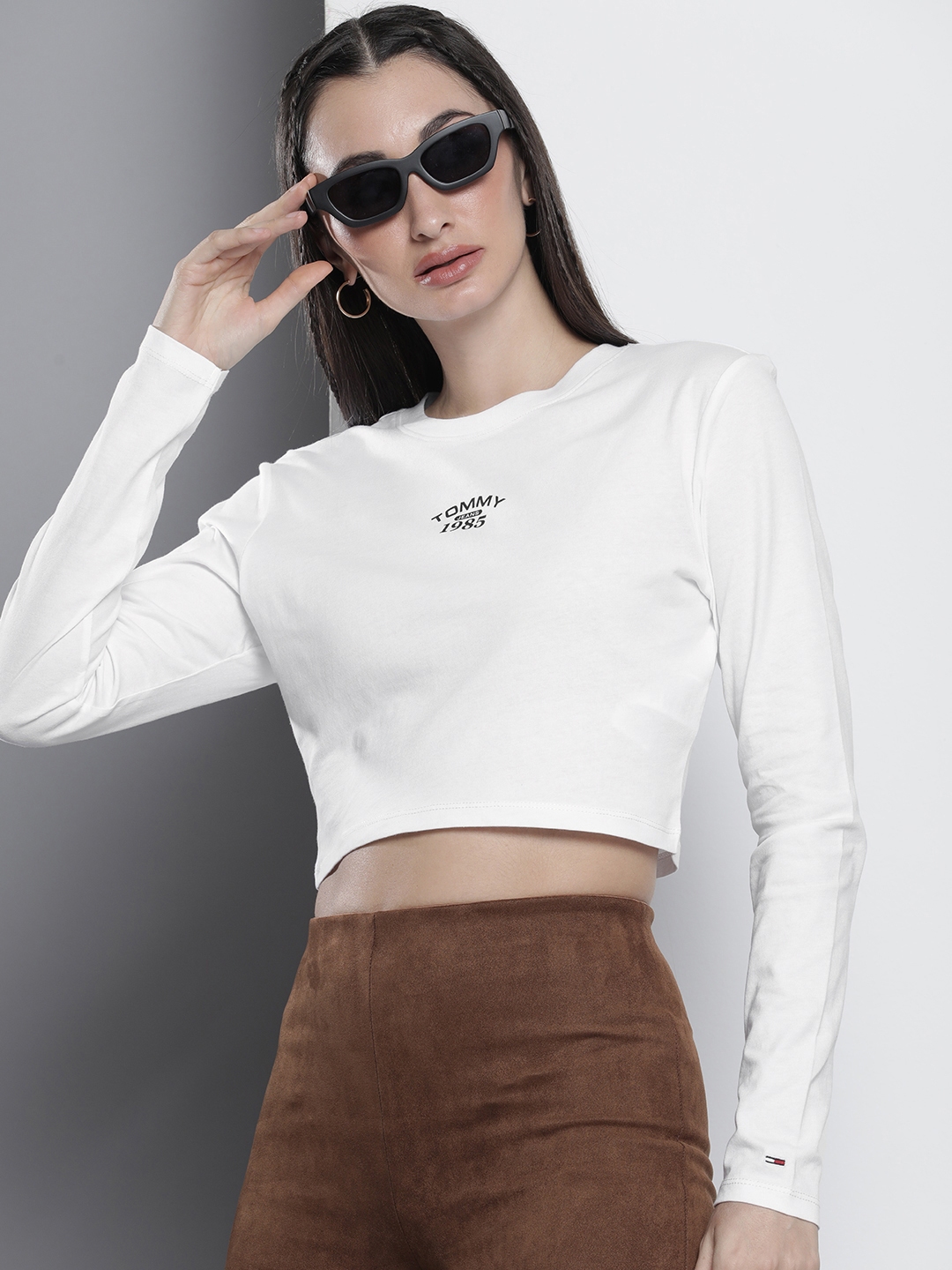 Tommy Hilfiger Crew Neck Cropped Essential T-Shirt, White (L)
