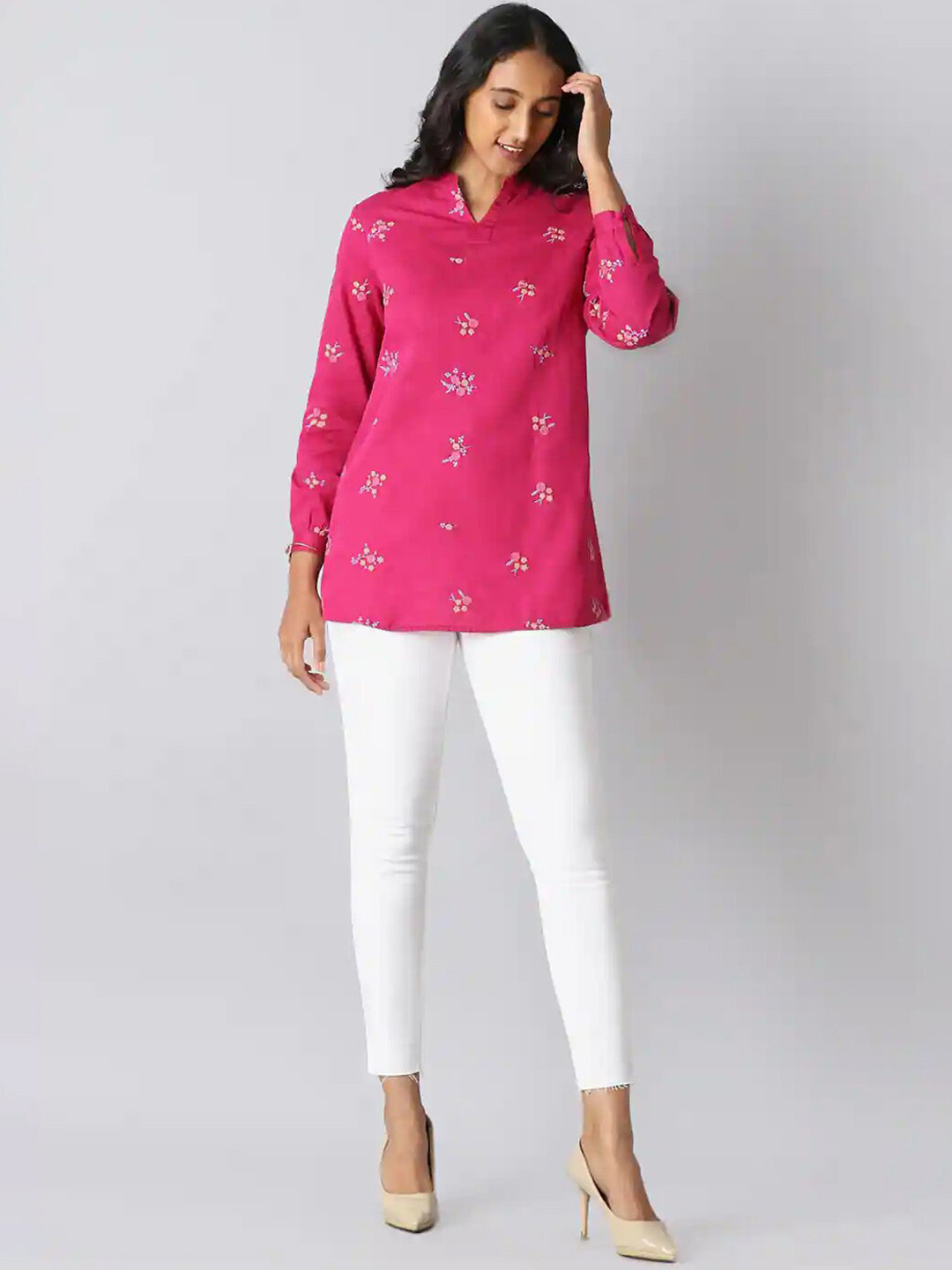 Taneira Floral Embroidered Cuffed Sleeves Mandarin Collar Straight Linen Kurti