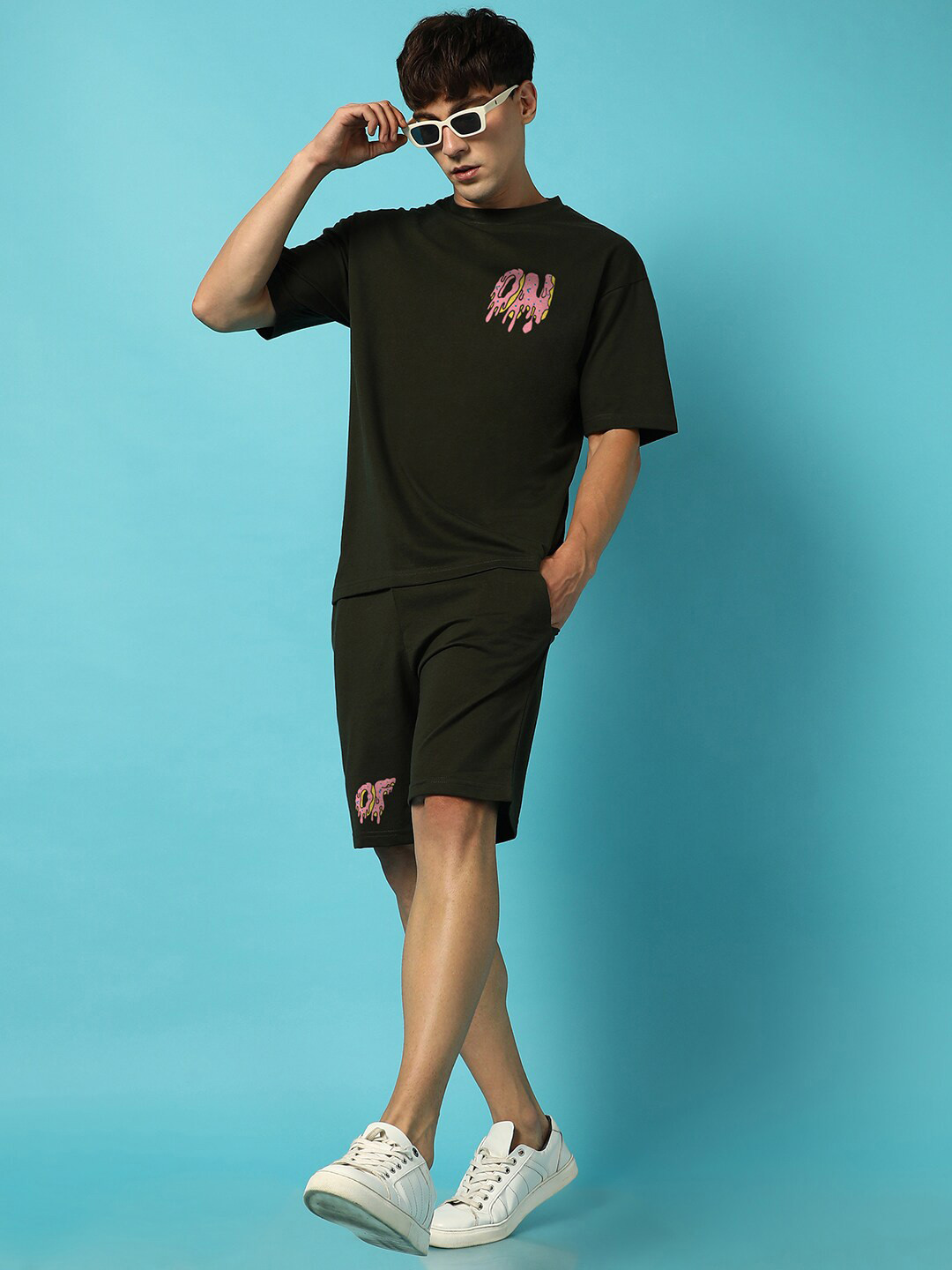 Campus Sutra Olive Green Printed Oversized T-Shirt & Shorts
