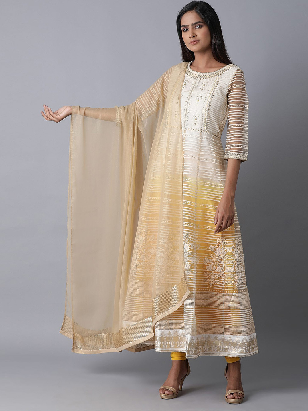 WISHFUL Sequinned Dupatta with Taping Border