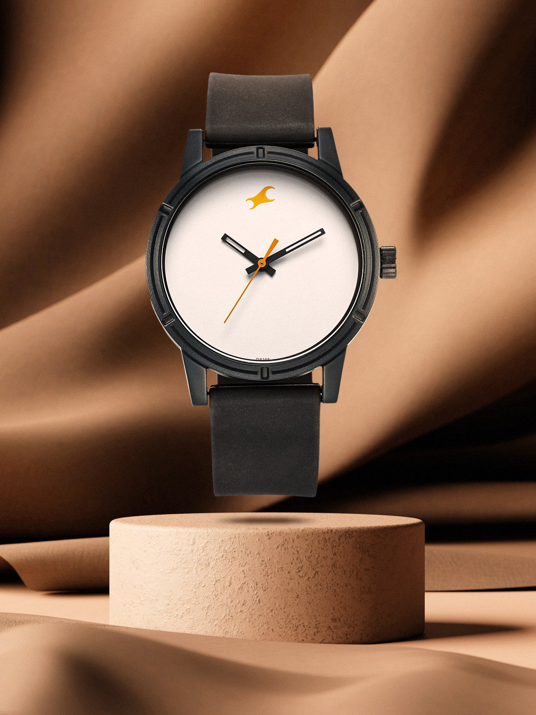 Fastrack Men Dial & Straps Analogue Watch 38062PP12W