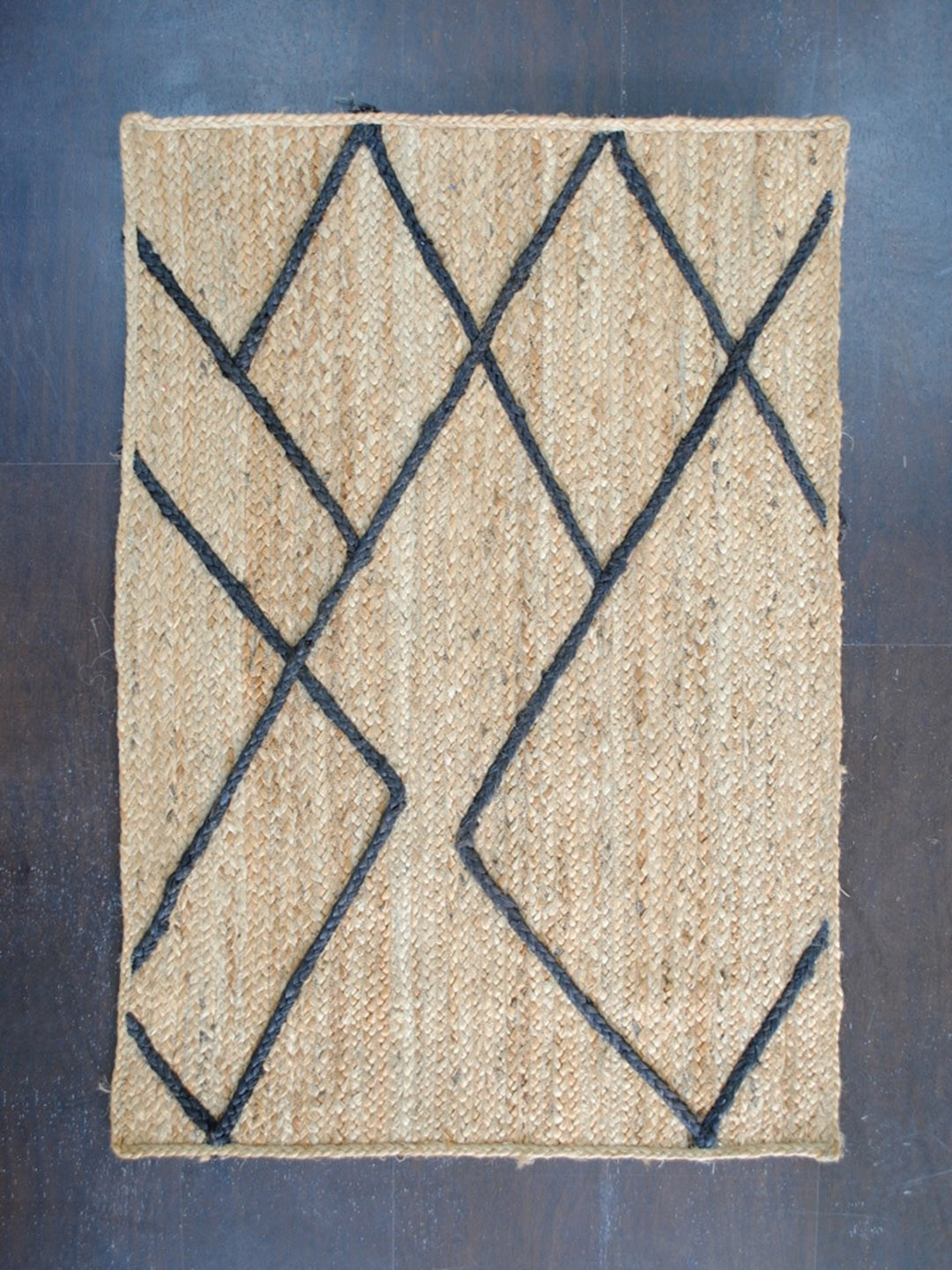 Art Avenue Ariana Beige & Black Braided Jute Rectangular Rug