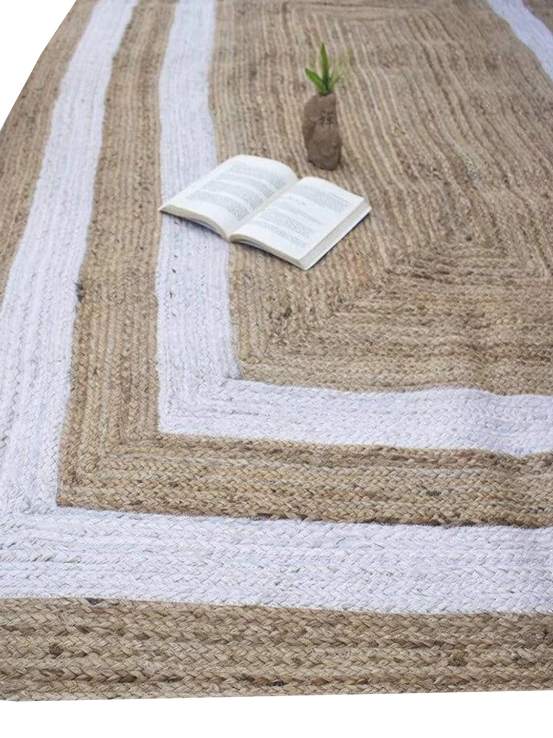 Art Avenue Kabila Beige & White Braided Jute Rectangular Rug