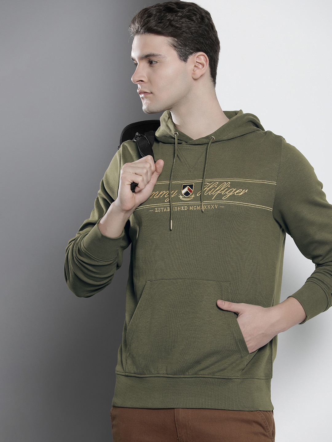 Tommy Hilfiger Brand Logo Embroidered Hooded Sweatshirt