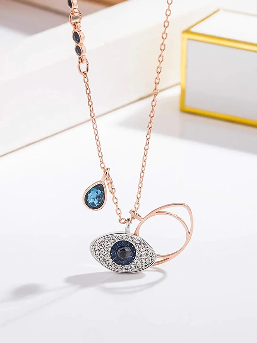 EL REGALO Evil-Eye Gold-Plated Mimimal Necklace