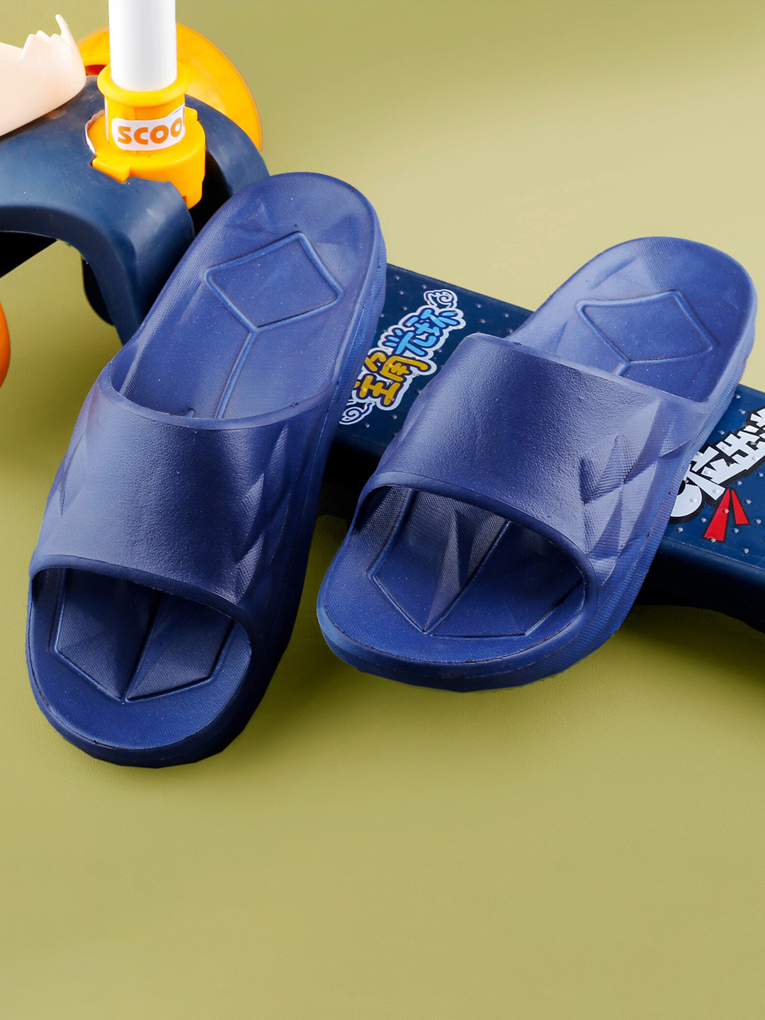 AROOM Men Quick Drying & Non-Slip Soft Sliders