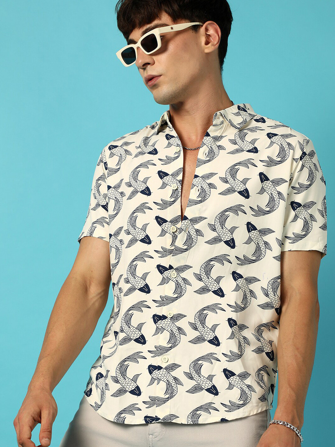 Campus Sutra Fish Print Casual Shirt
