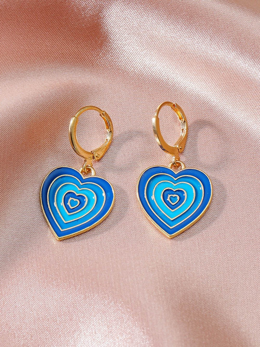 EL REGALO Heart Shaped Drop Earrings
