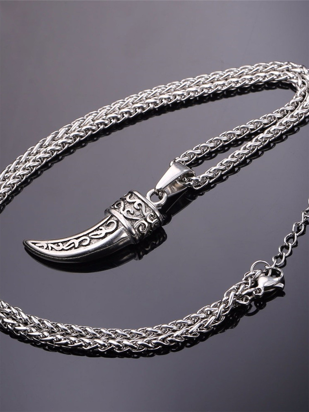 EL REGALO Men Stainless Steel Wolf Tooth Necklace