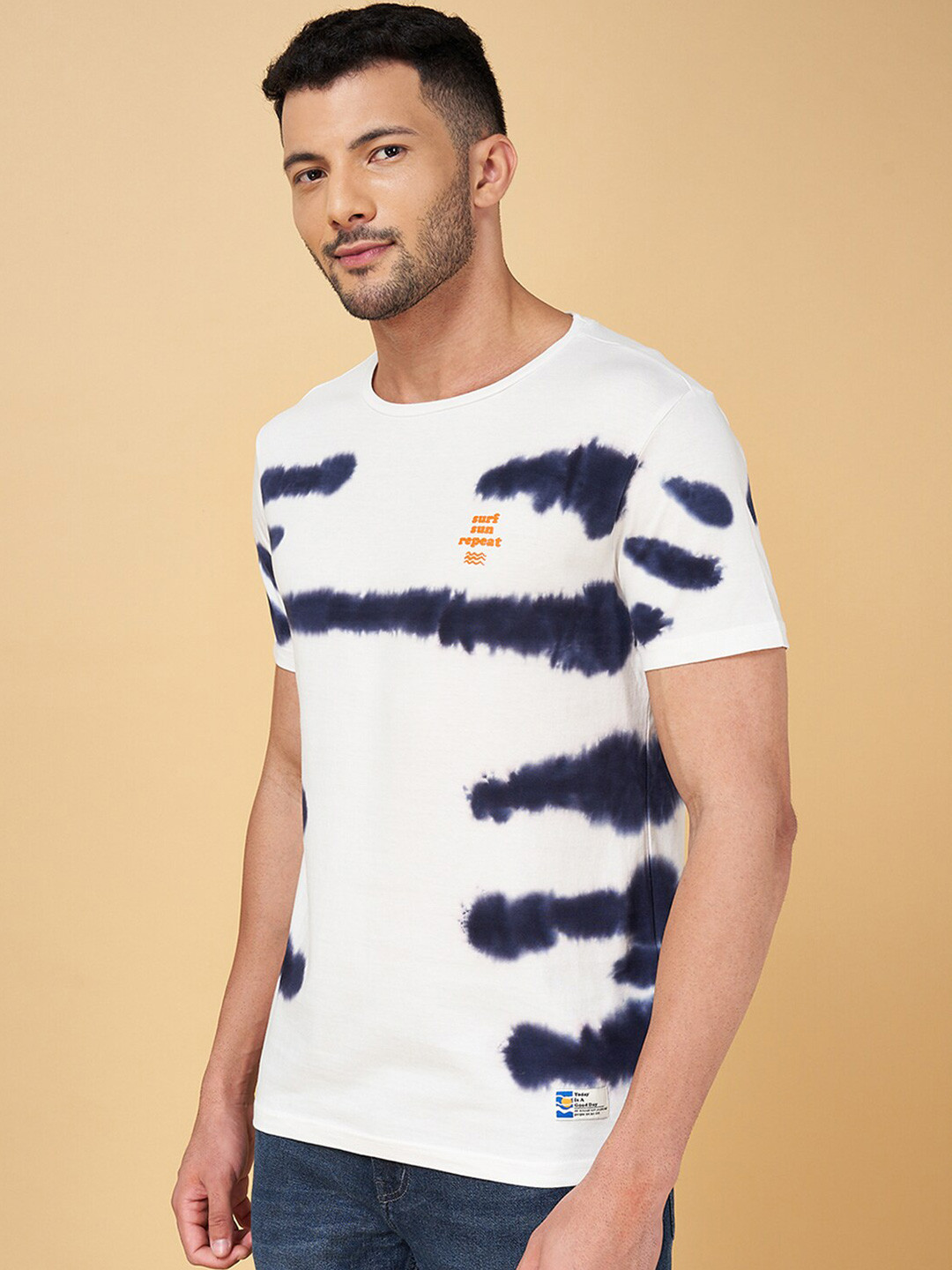 People Blue & White Tie & Dye Slim Fit Cotton T-shirt