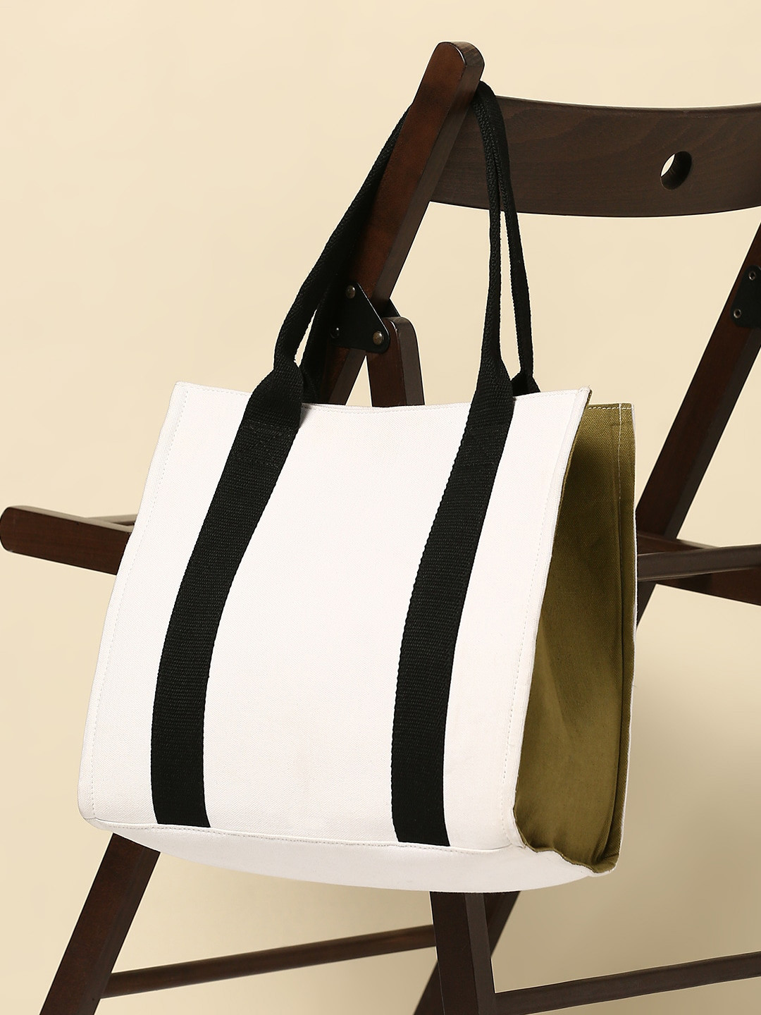 Mast & Harbour White & Black Structured Pure Cotton Handheld Bag