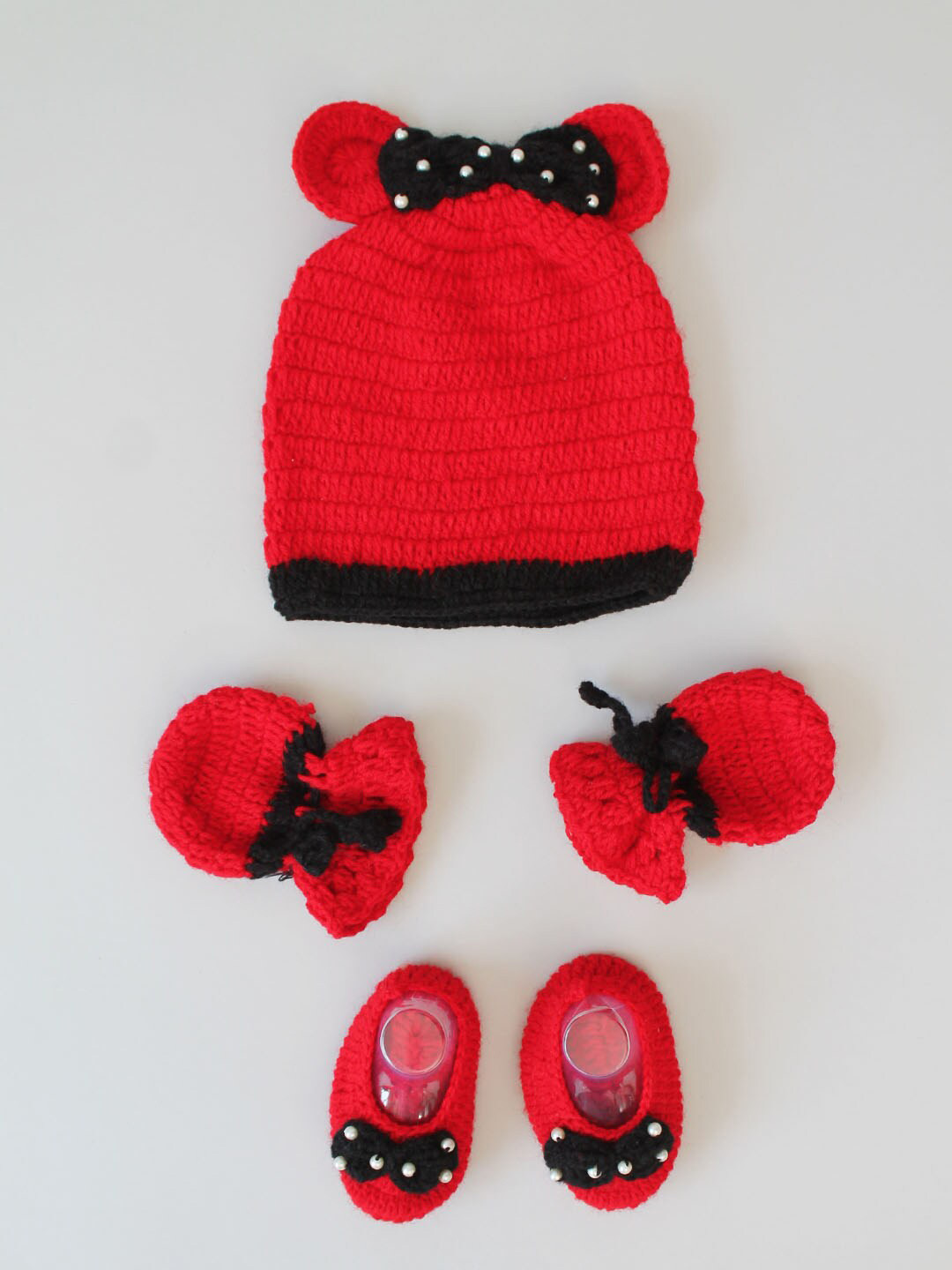 Woonie Unisex Kids Self Design Bow Detailed Acrylic Cap With Booties & Mittens