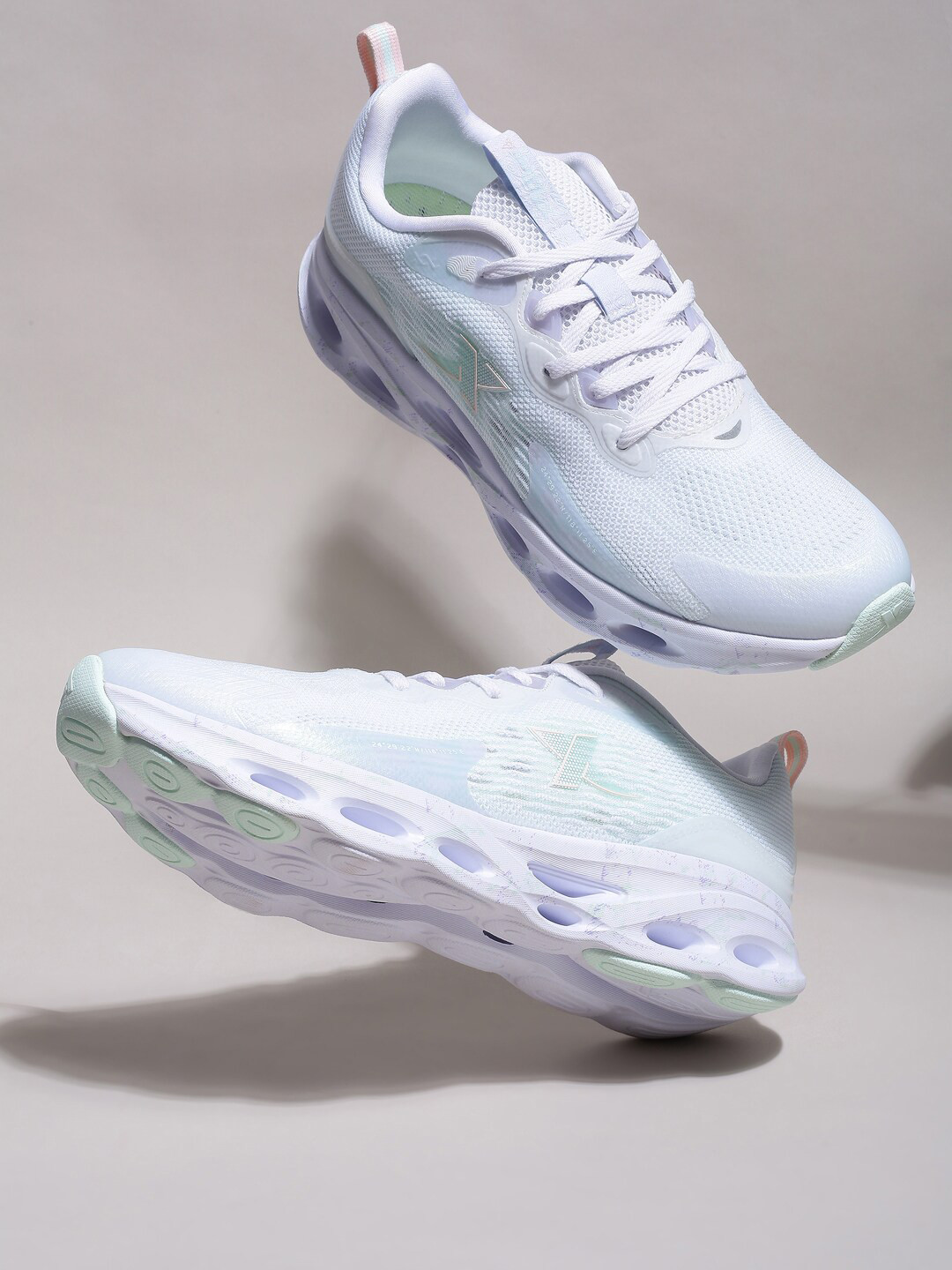 Xtep Women Reactive Coil Running Shoes