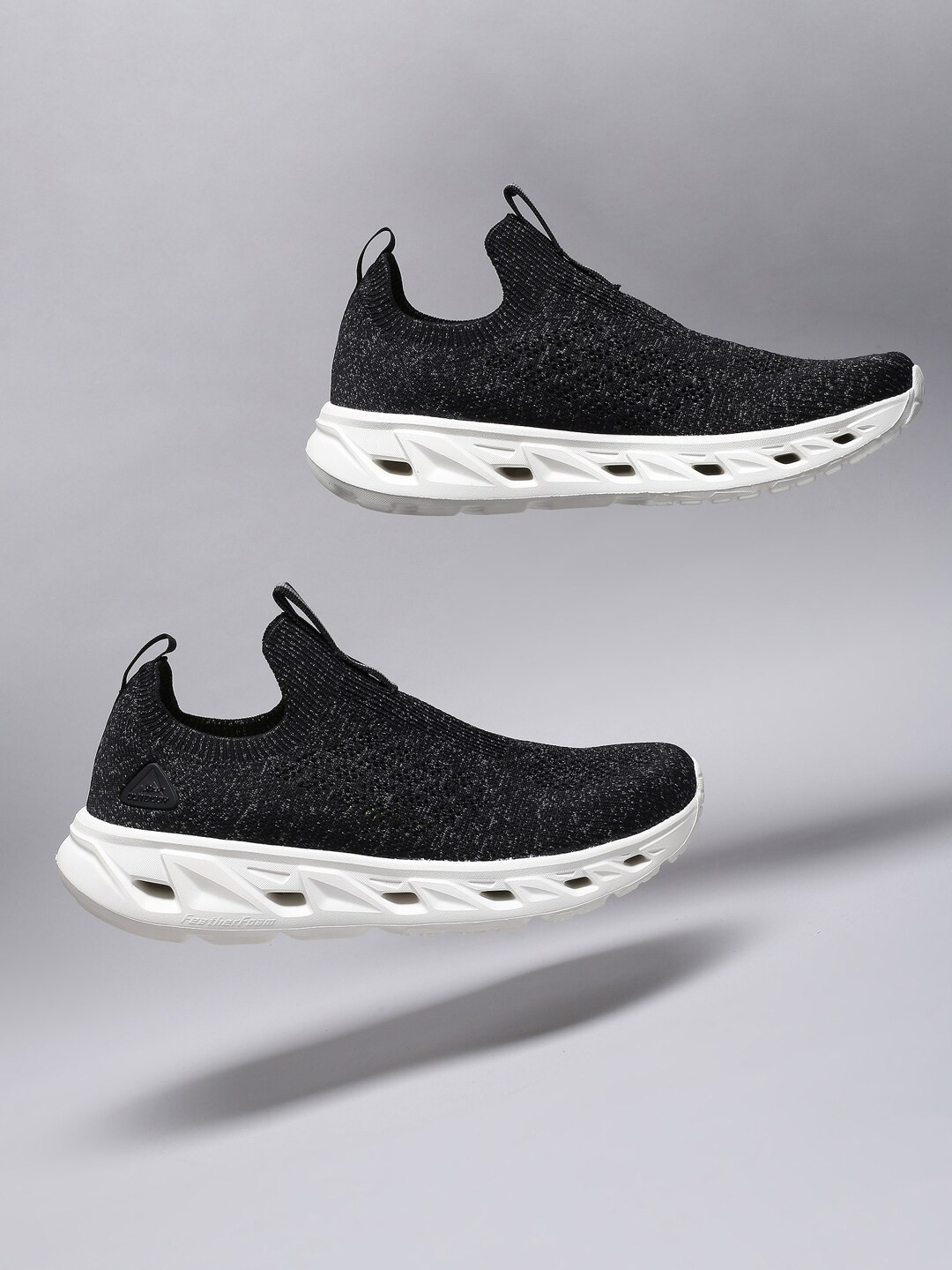 Xtep Men Feather Foam Outdoor Shoes