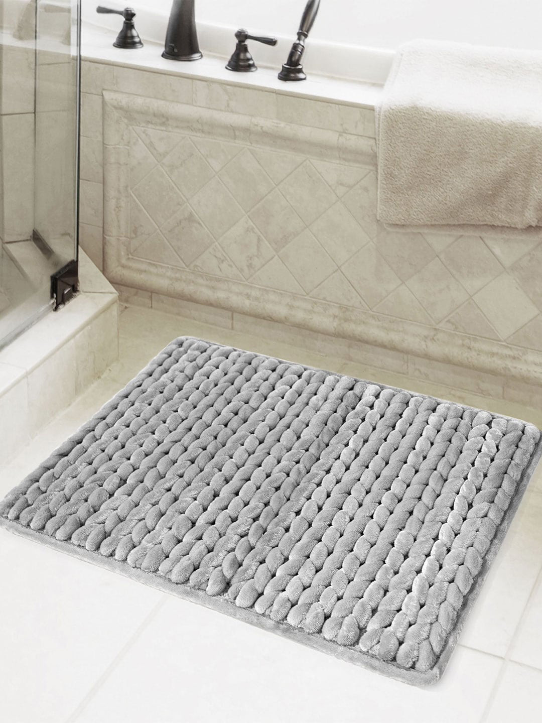 LUXEHOME INTERNATIONAL Silver-Coloured Textured 3000 GSM Memory Foam Bath Mat