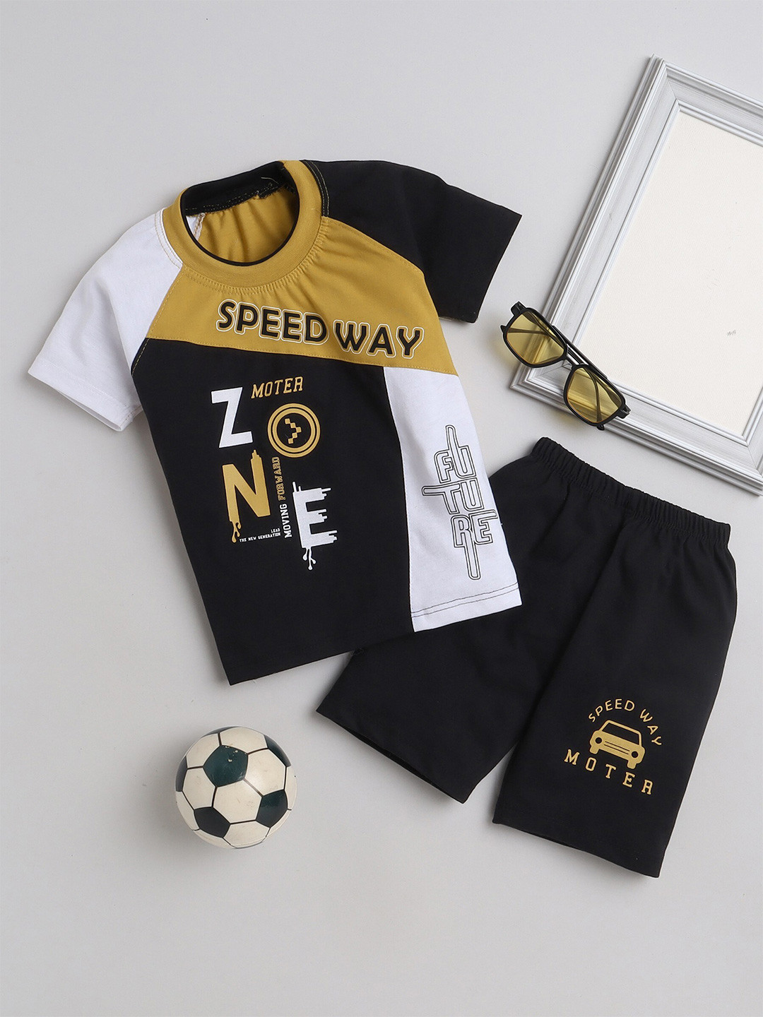 FOURFOLDS Boys Printed Pure Cotton T-shirt with Shorts