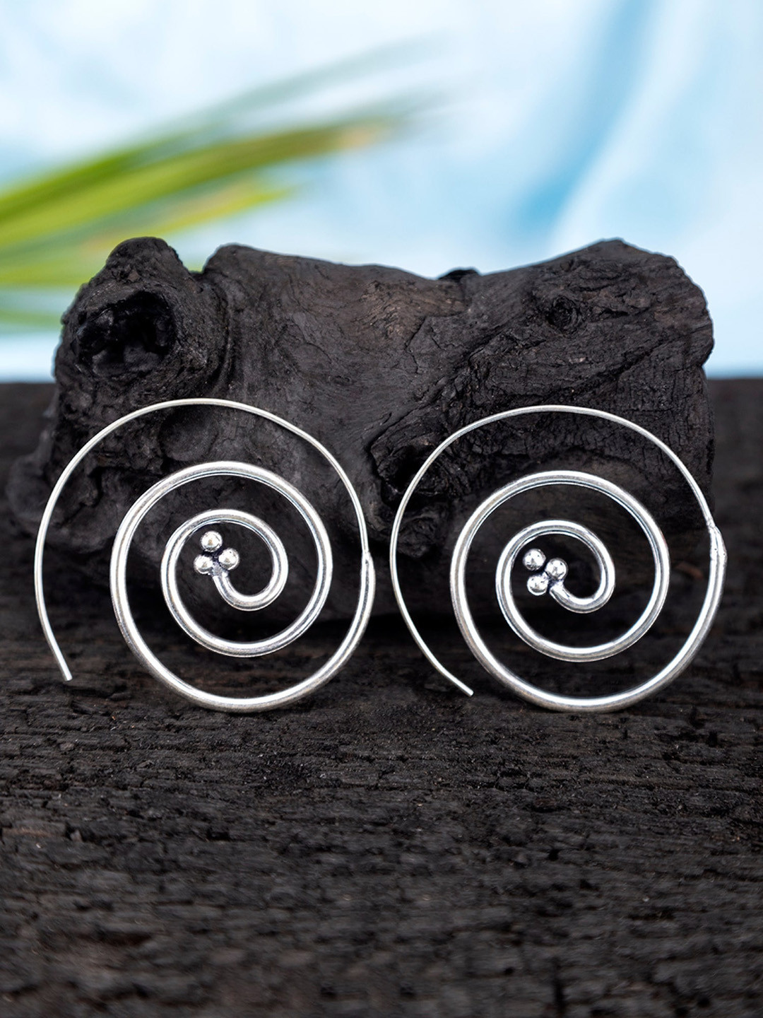 Studio One Love Contemporary Studs Earrings