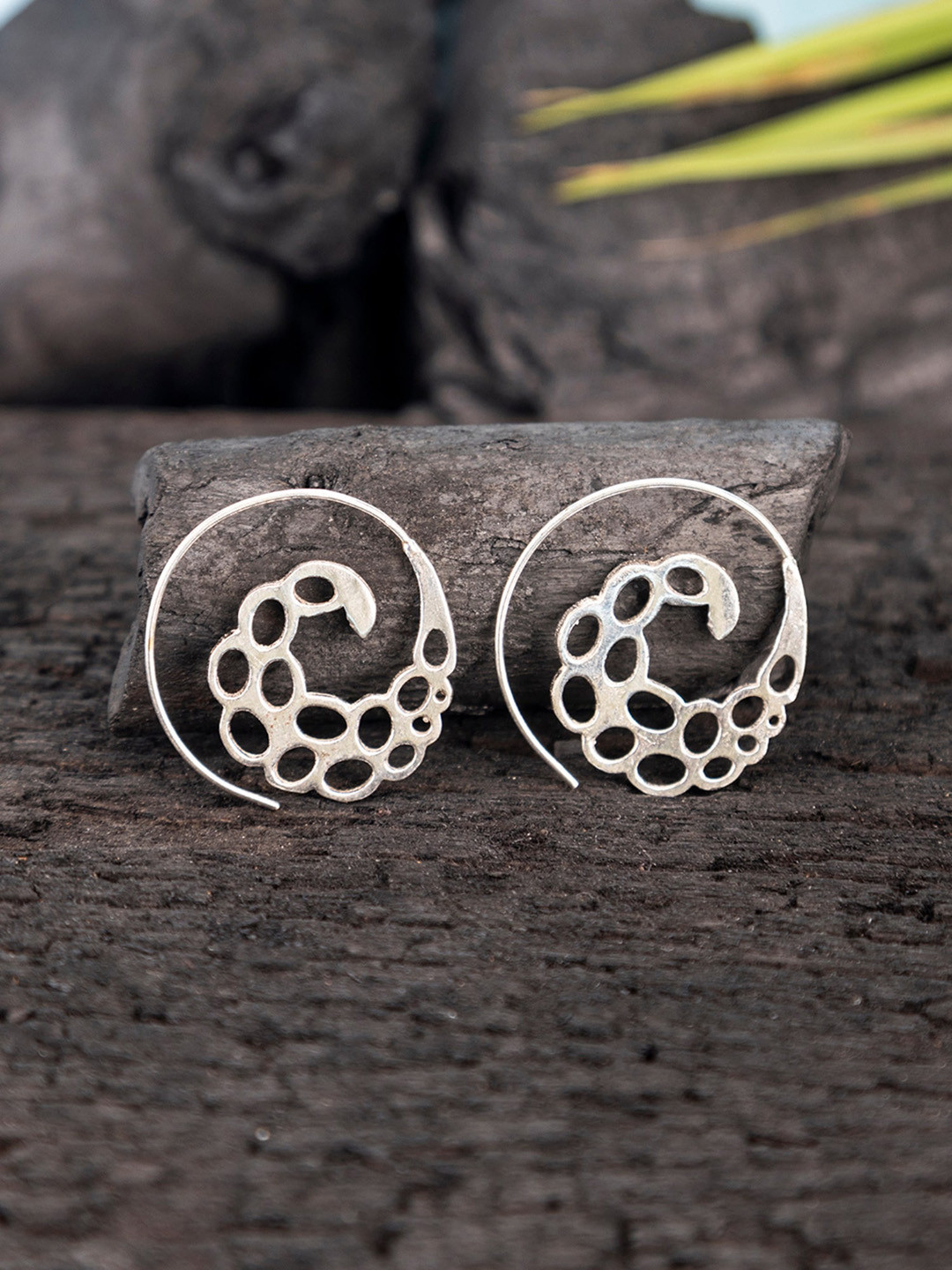 Studio One Love Contemporary Studs Earrings