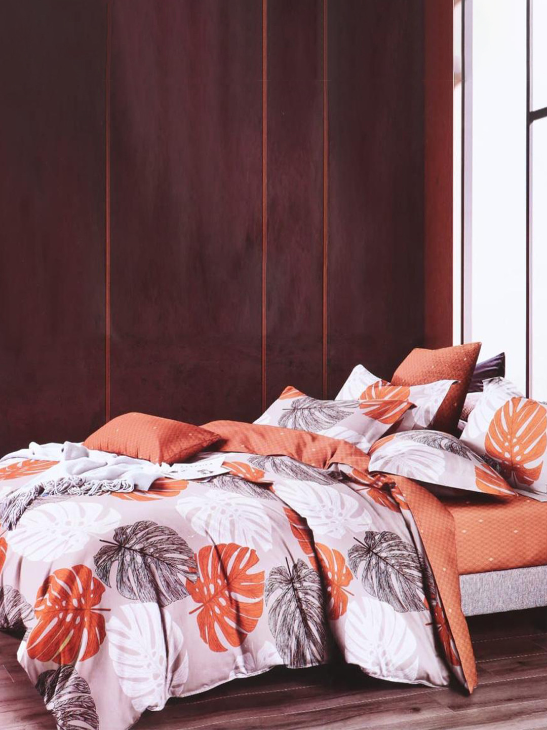 Bajo's Grey & Rust Floral 300 TC Cotton Queen Bedsheet with 2 Pillow Covers