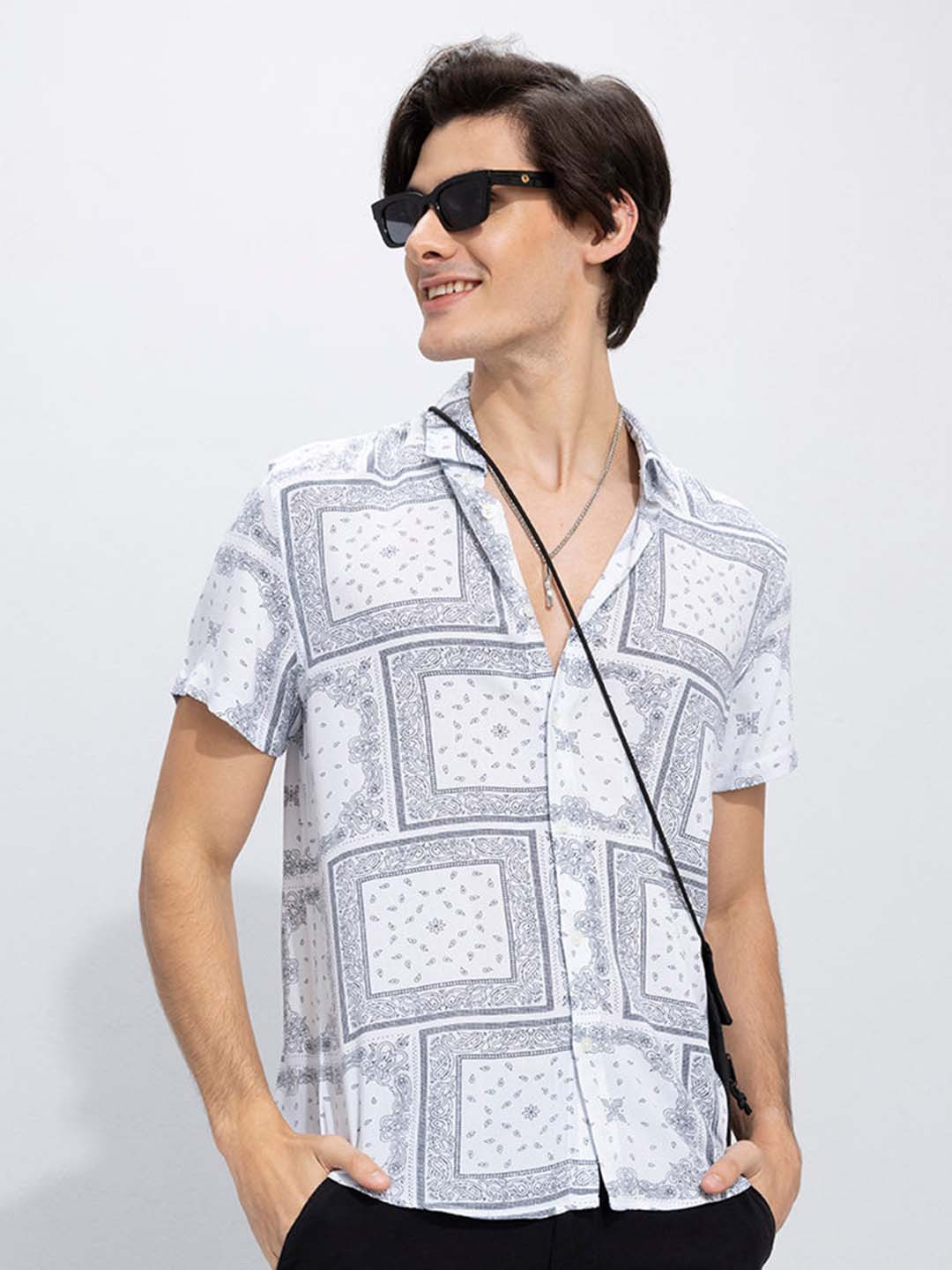 Snitch Blue & White Printed Slim Fit Opaque Casual Shirt