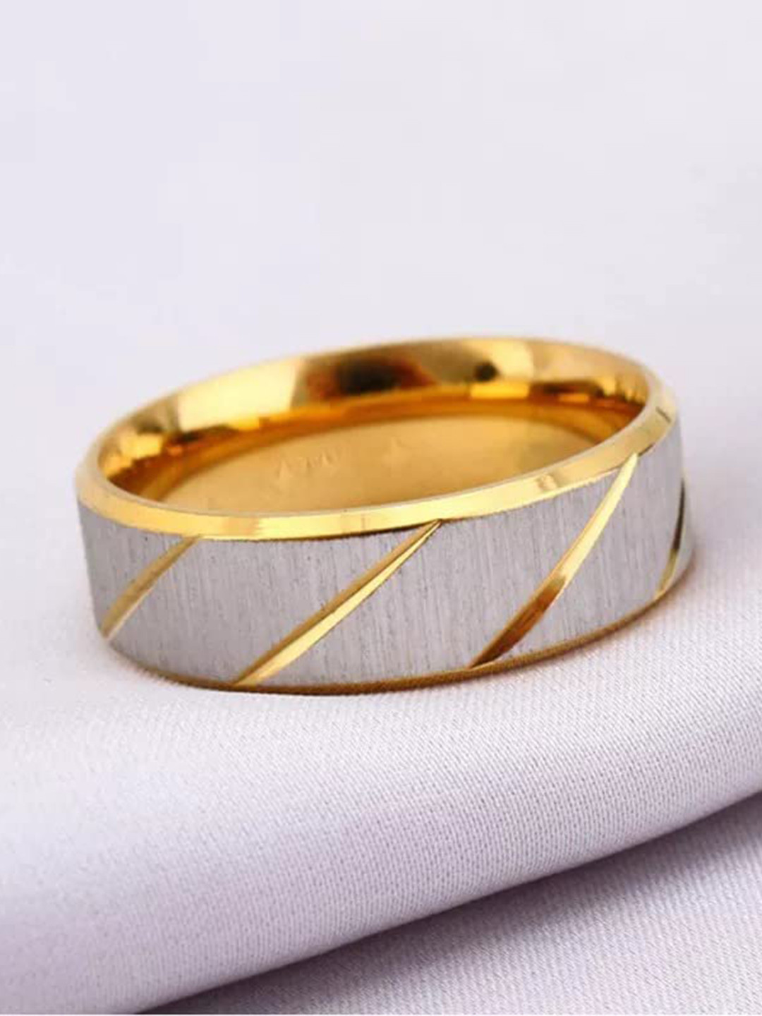 MEENAZ Gold-Plated Textured Finger Ring