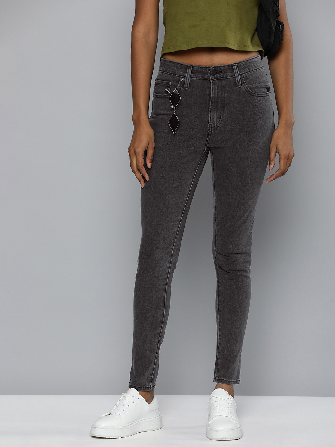 Levis Women 721 Skinny Fit High-Rise Light Fade Stretchable Jeans