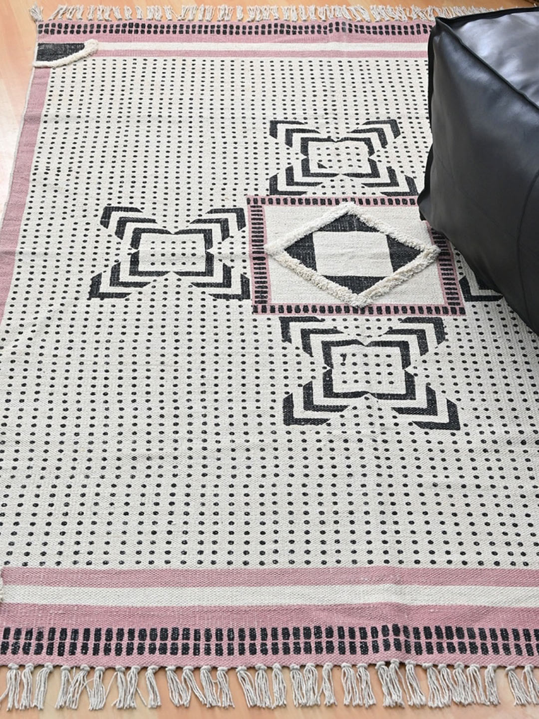 Art Avenue Martina White & Black Printed Cotton Carpet