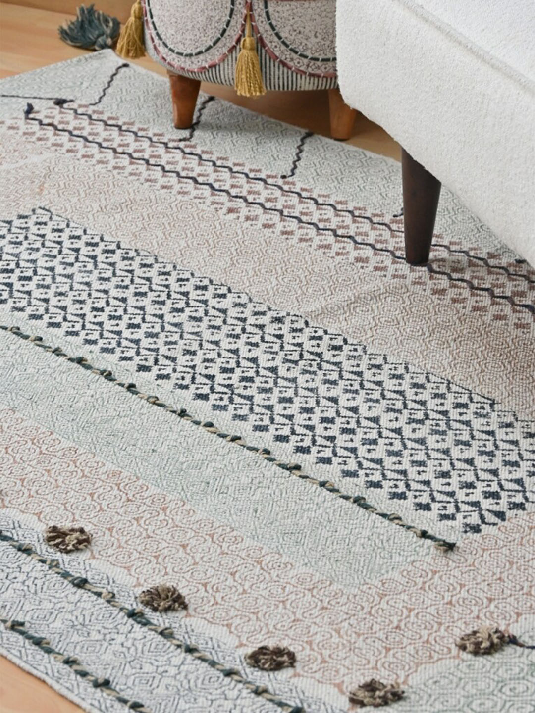 Art Avenue Prorsum White & Brown Printed Cotton Carpet